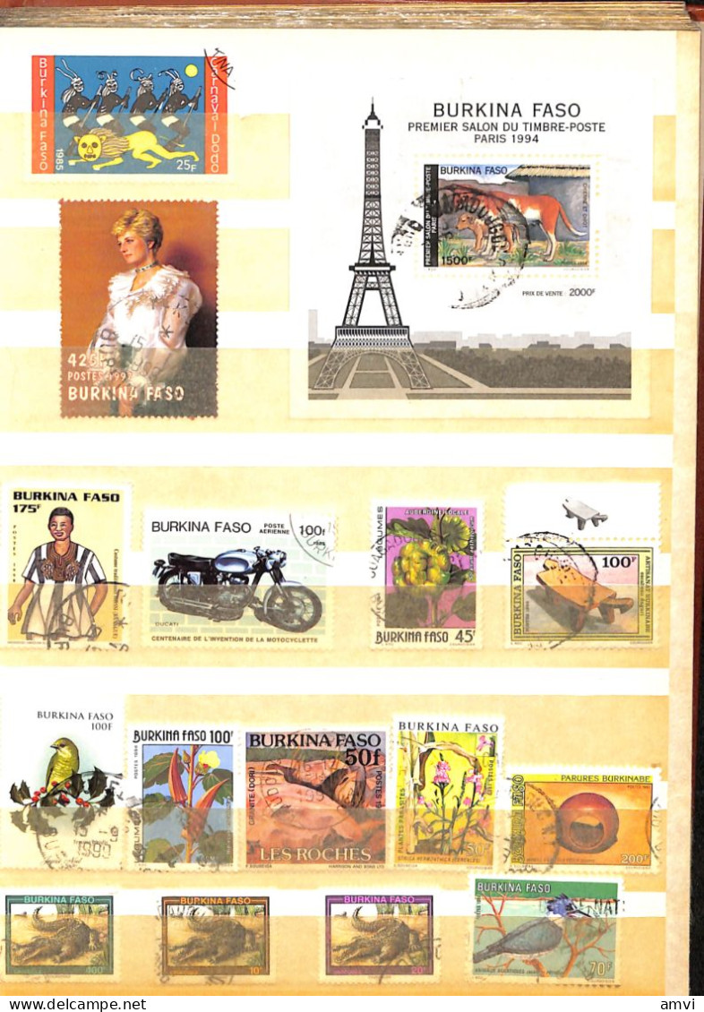 sam - continent africain album de plusieurs centaines de timbres