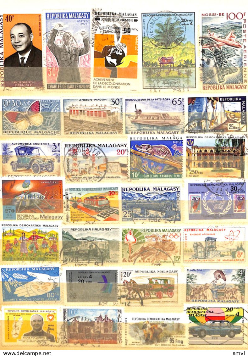 sam - continent africain album de plusieurs centaines de timbres