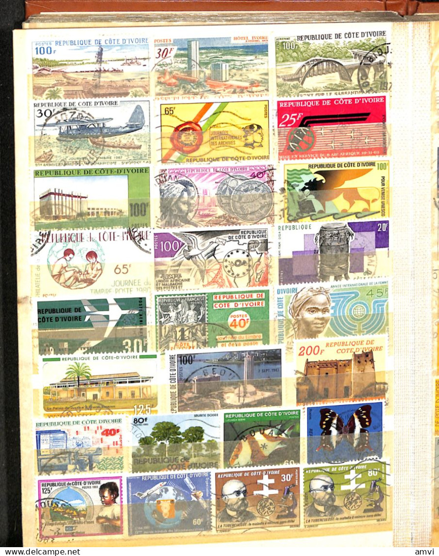 sam - continent africain album de plusieurs centaines de timbres