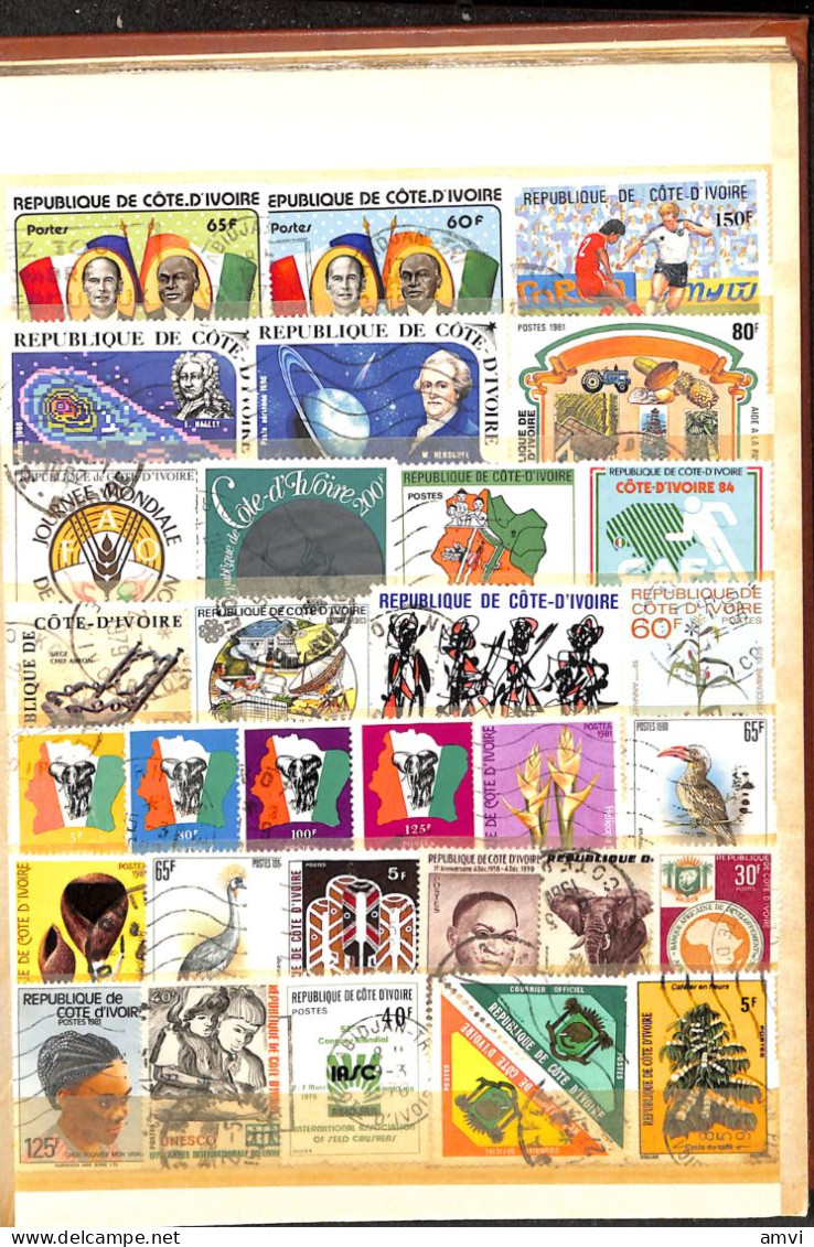 sam - continent africain album de plusieurs centaines de timbres