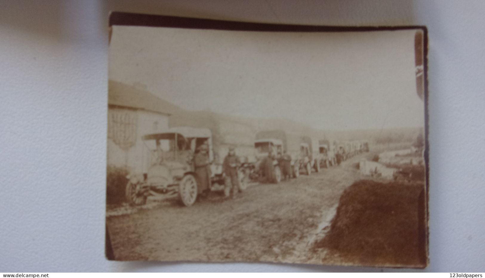 WWI LOT DE 9 PHOTOS ORIGINALES GUERRE CONVOI AUTOMOBILE SOLDATS SCENE DE VIE - Guerra, Militari