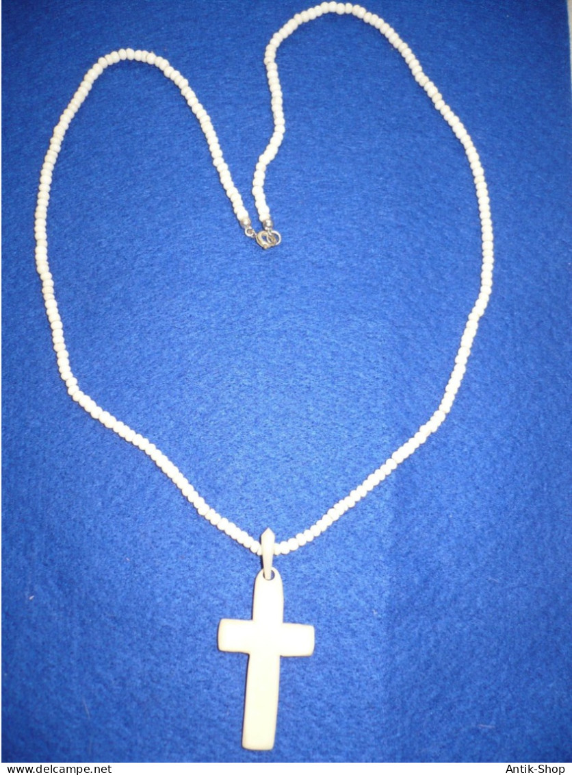 Jugendstil Bein-Kette Mit Kreuz-Anhänger - älter (1076) - Halsketten