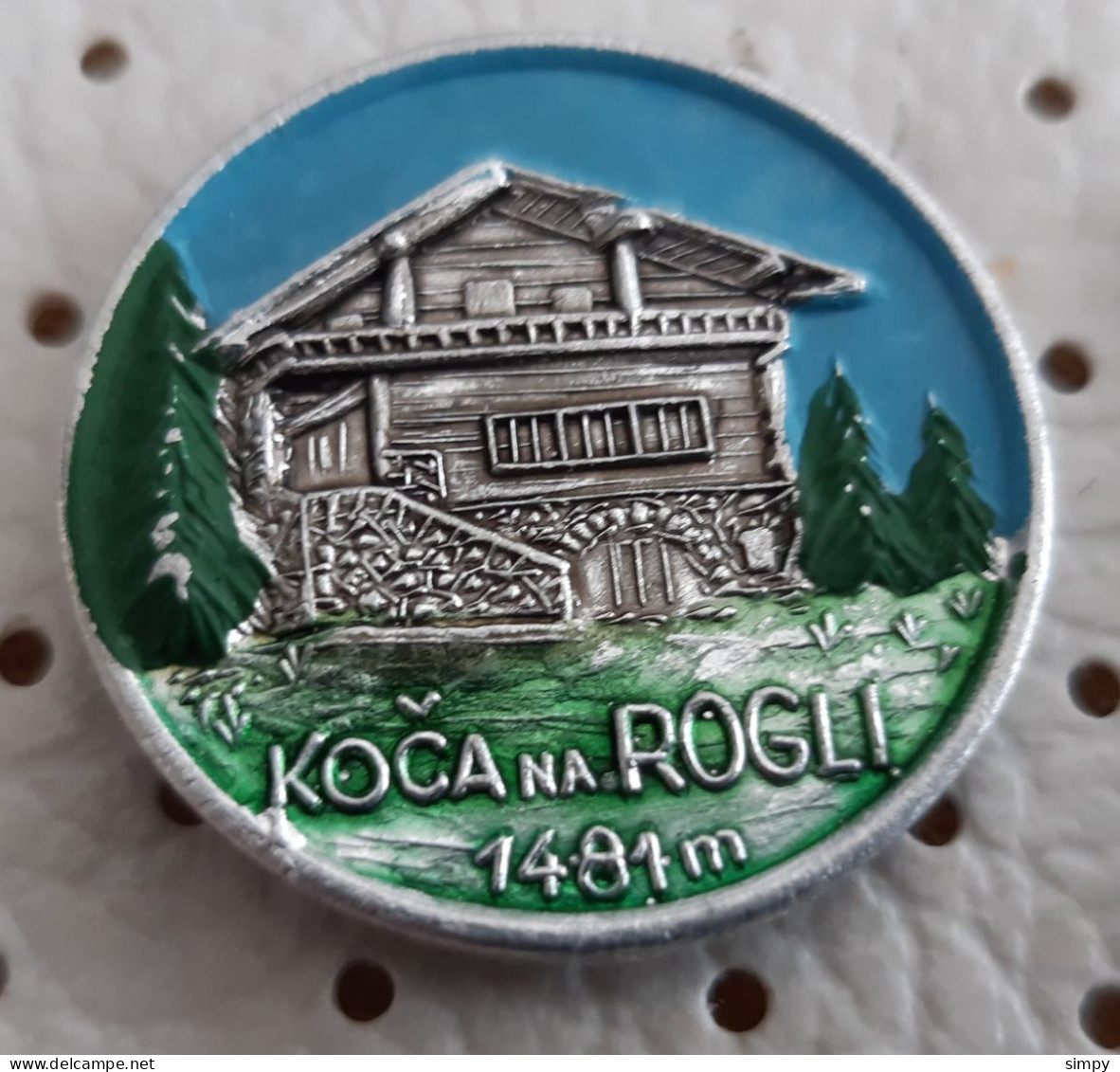 ROGLA 1481m  Mountain Lodge Ski Resort  Alpinism, Mountaineering Slovenia Pin - Alpinismus, Bergsteigen