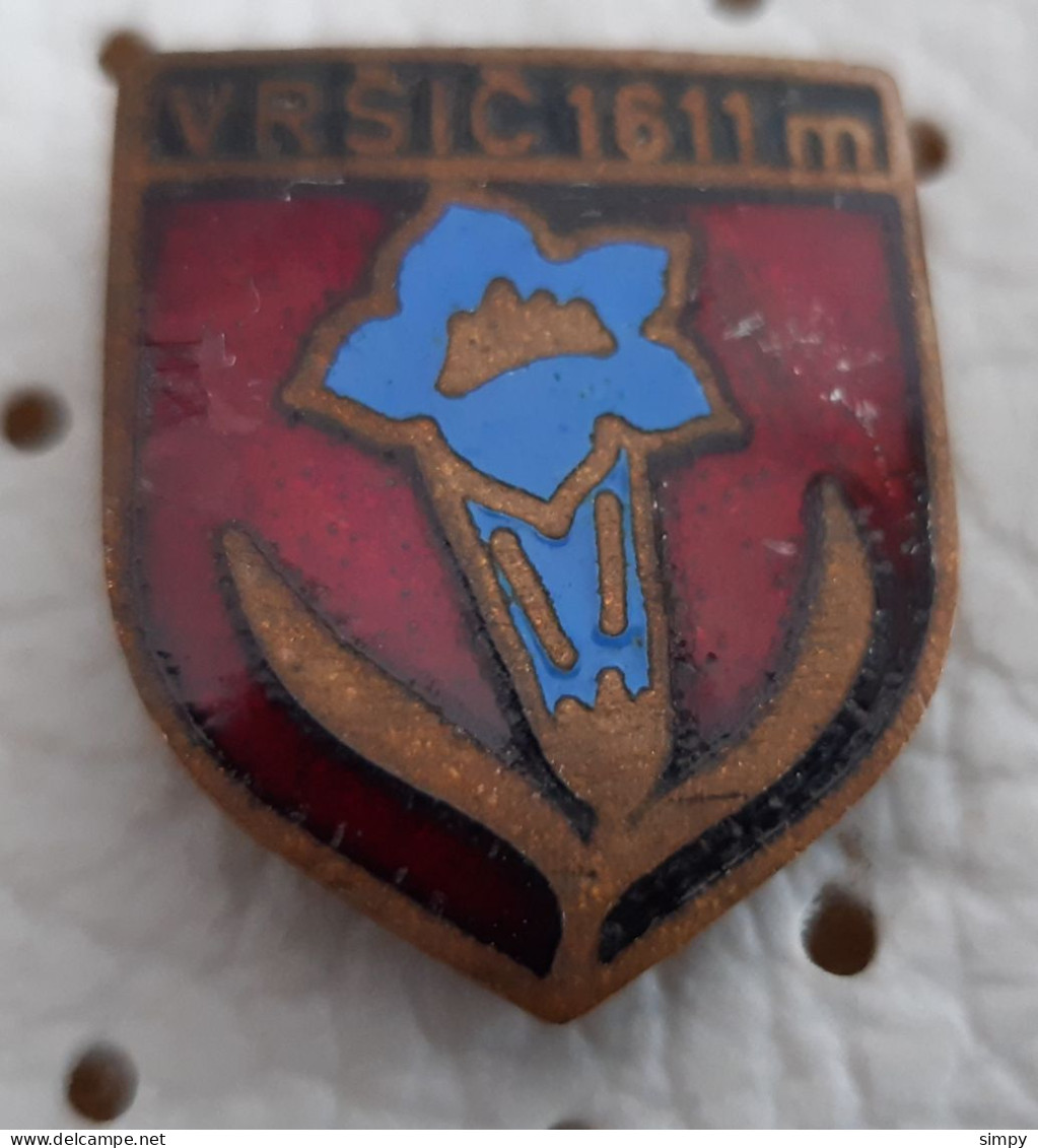 VRSIC 1611m   Alpinism, Mountaineering Slovenia Ex Yugoslavia Vintage Enamel Pin - Alpinismo, Escalada