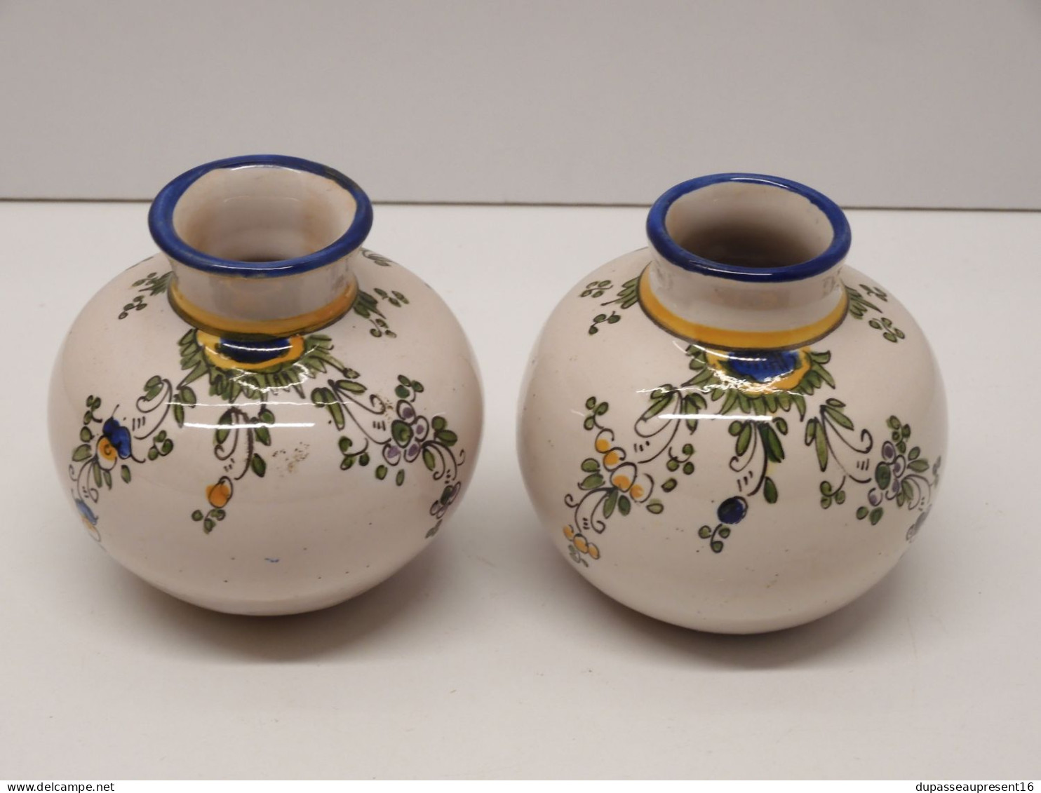 -2 JOLIS ANCIENS VASES BOULES MINIATURES RENOLEAU Non Marqués Collection    E - Angoulême/Le Renoleau (FRA)