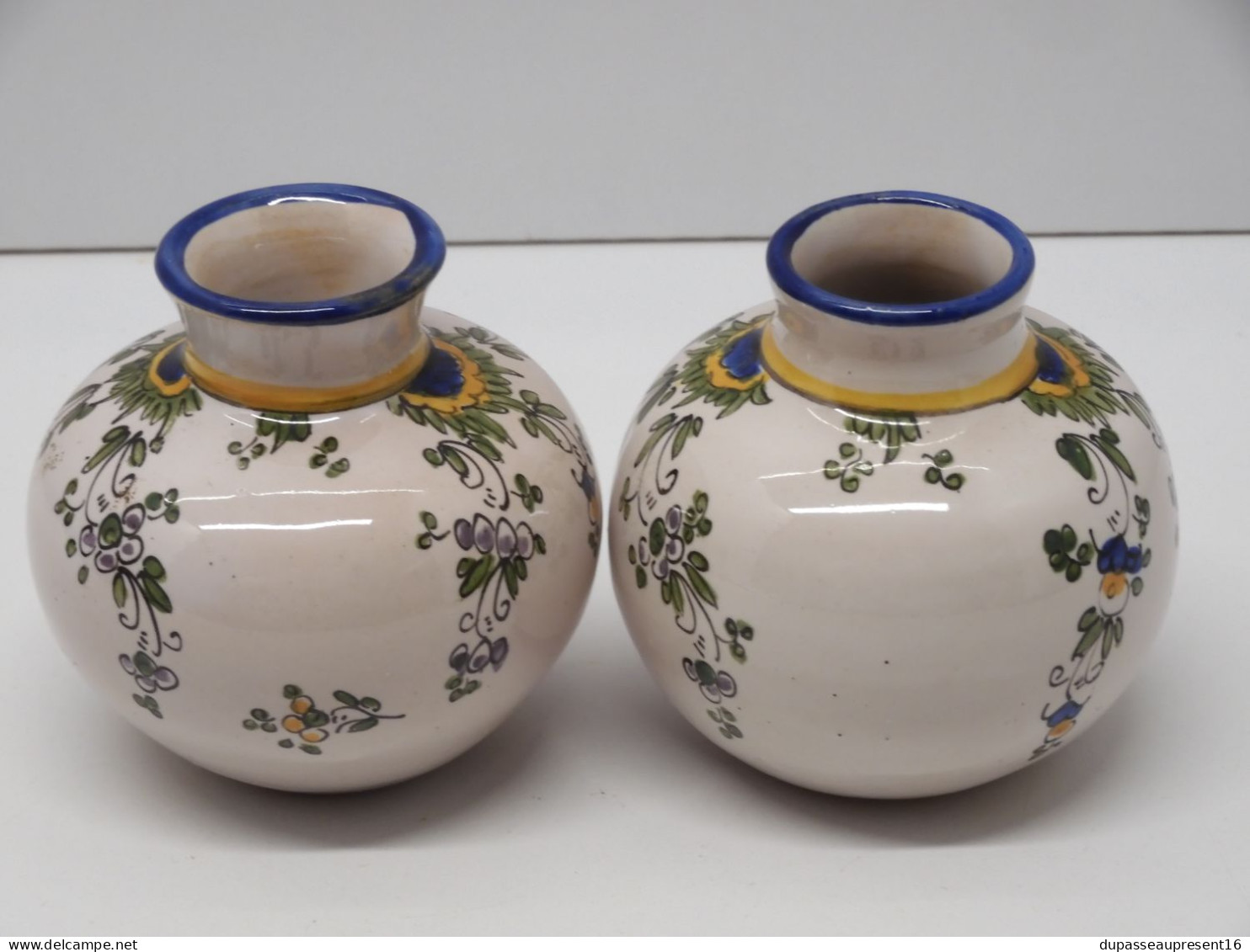 -2 JOLIS ANCIENS VASES BOULES MINIATURES RENOLEAU Non Marqués Collection    E - Angoulême/Le Renoleau (FRA)