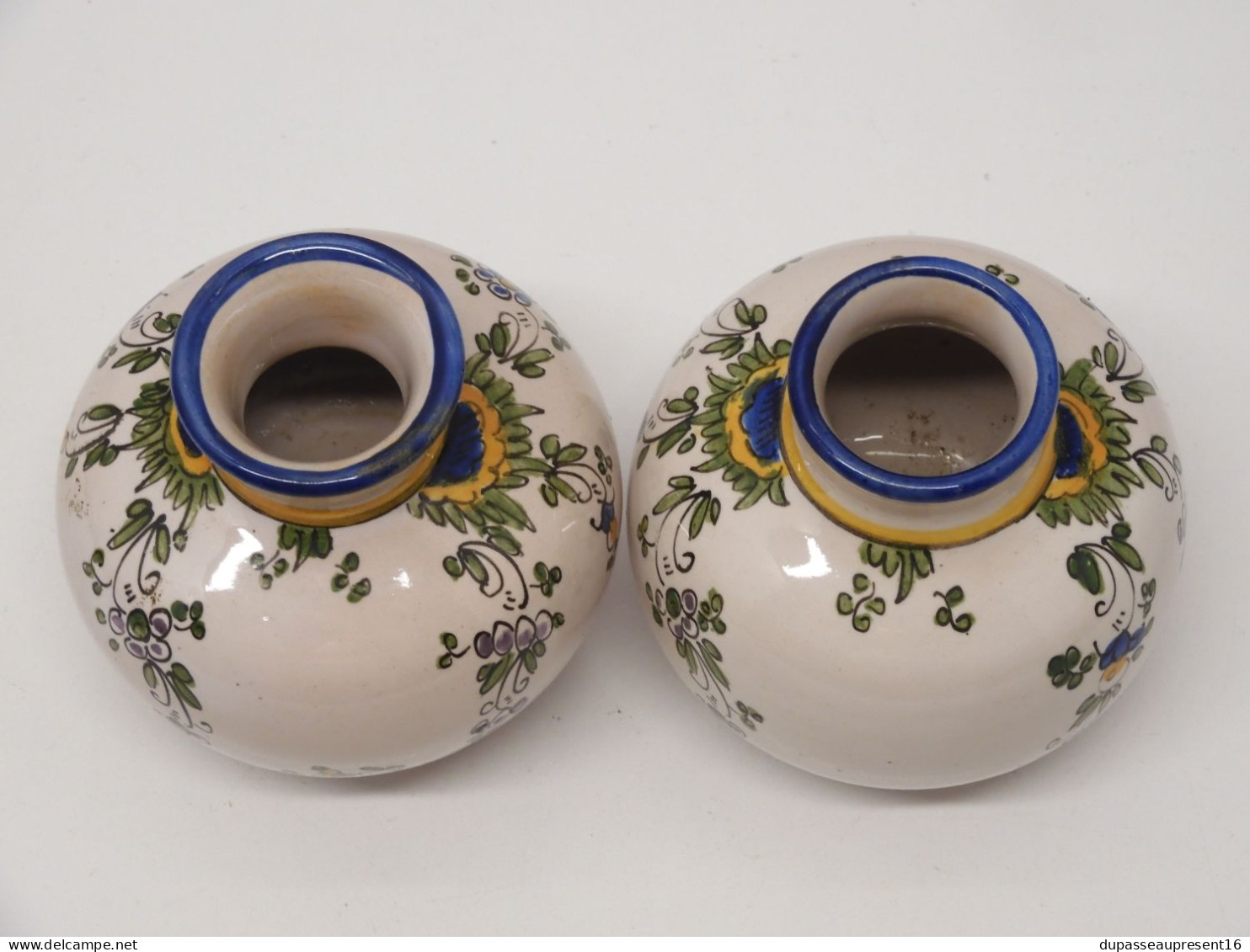 -2 JOLIS ANCIENS VASES BOULES MINIATURES RENOLEAU non marqués Collection    E