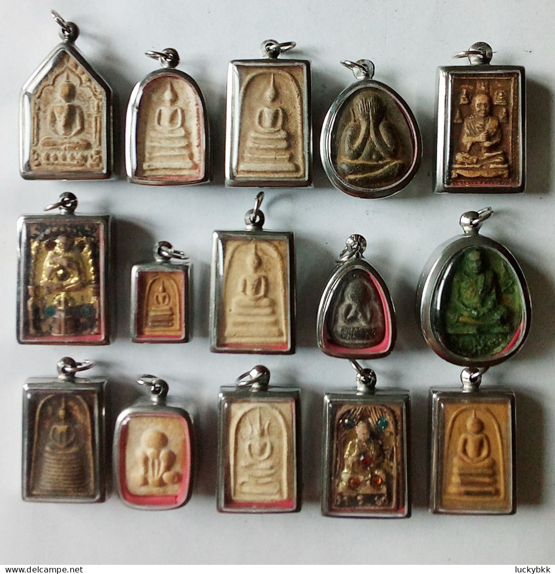 SET OF 15 THAI BUDDHIST BLESSED MEDALLION CLAY AMULETS - Pays