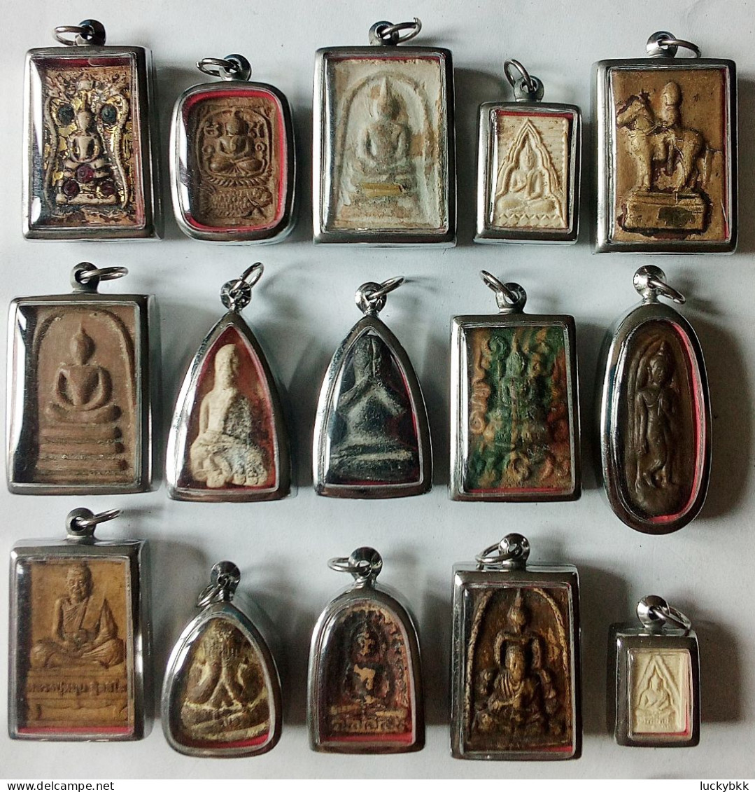 SET OF 15 THAI BUDDHIST BLESSED MEDALLION CLAY AMULETS - Pays