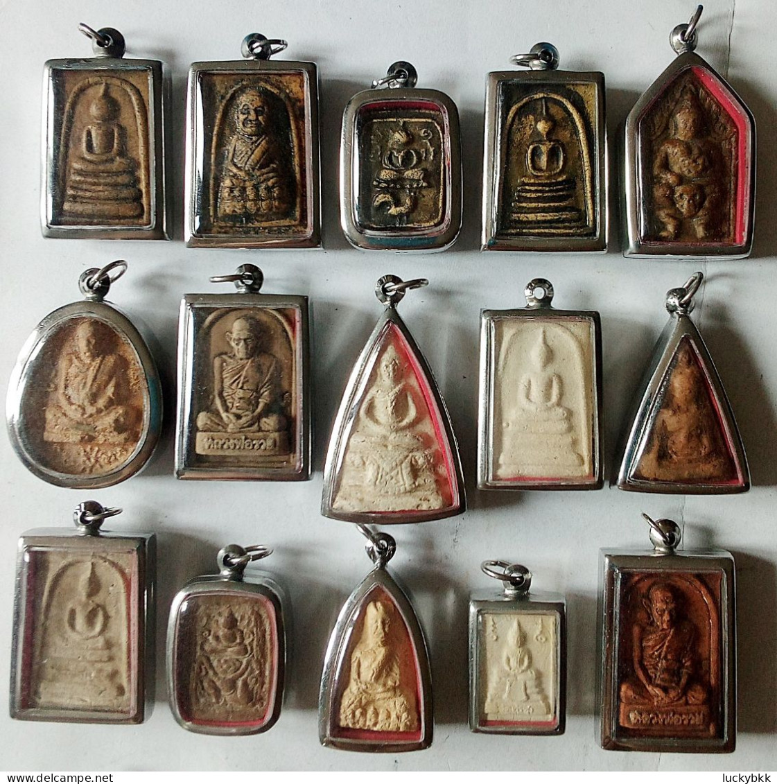 SET OF 15 THAI BUDDHIST BLESSED MEDALLION CLAY AMULETS - Countries