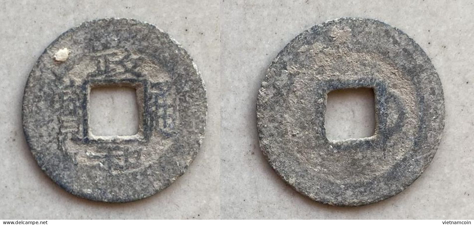 Ancient Annam Coin  Chinh Hoa Thong Bao (zinc Coin) THE NGUYEN LORDS (1558-1778) Triangle Head Thong - Vietnam