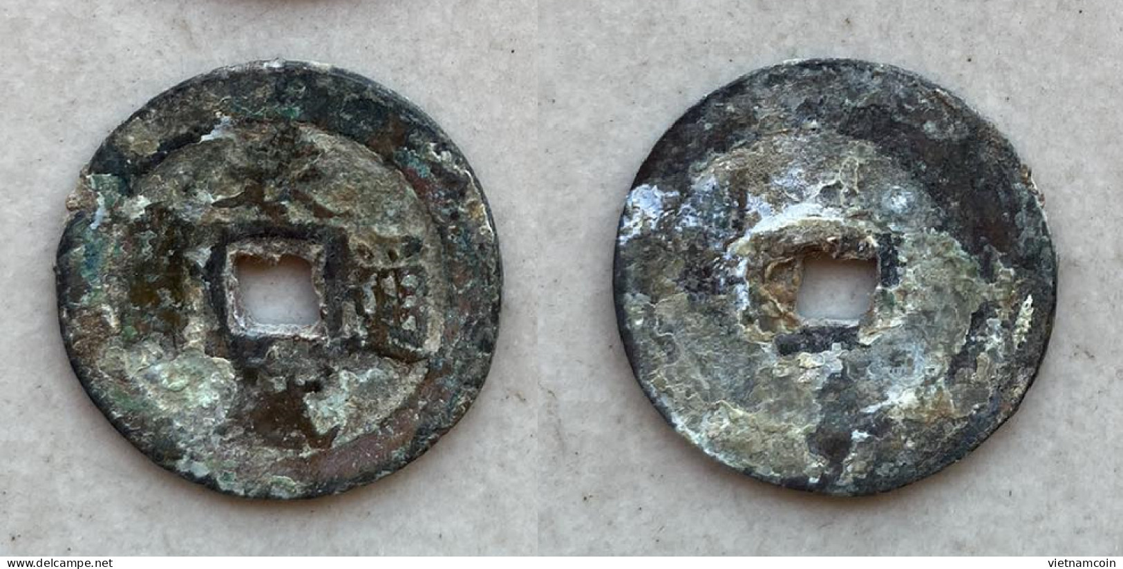 Ancient Annam Coin Vinh Thinh Thong Bao Reverse Ti 1706-1729 - Viêt-Nam