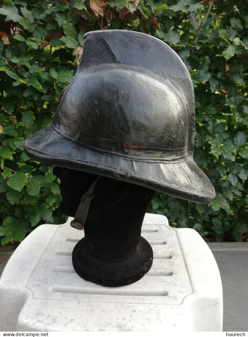 Casque De Pompier Belge Avec Insigne De La Défense Passive, époque Ww2 - Firemen