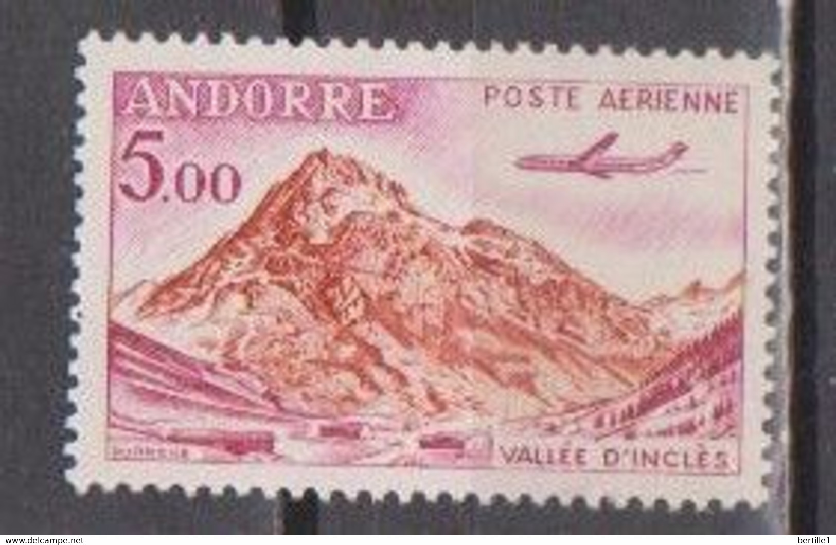 ANDORRE N°  YVERT  N ° PA 7  NEUF SANS  CHARNIERE ( VENDU A  15% De La COTE + 0,15 € ) - Luchtpost