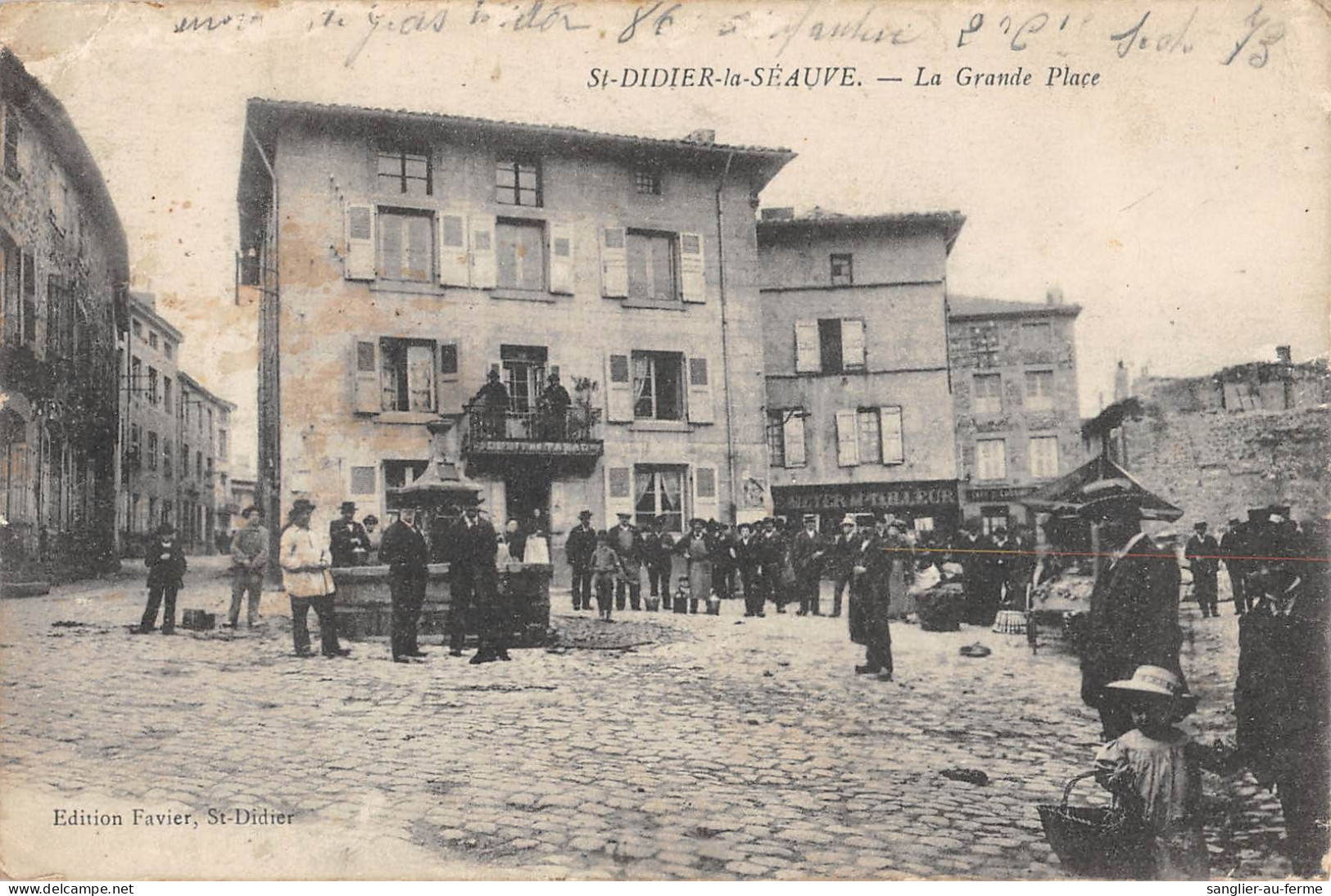 CPA 43 SAINT DIDIER LA SEAUVE LA GRANDE PLACE / Cliché Pas Courant - Andere & Zonder Classificatie