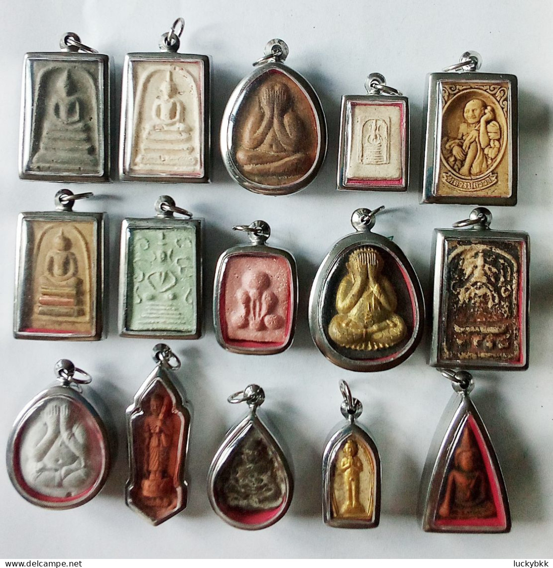 SET OF 15 THAI BUDDHIST BLESSED MEDALLION CLAY AMULETS - Countries