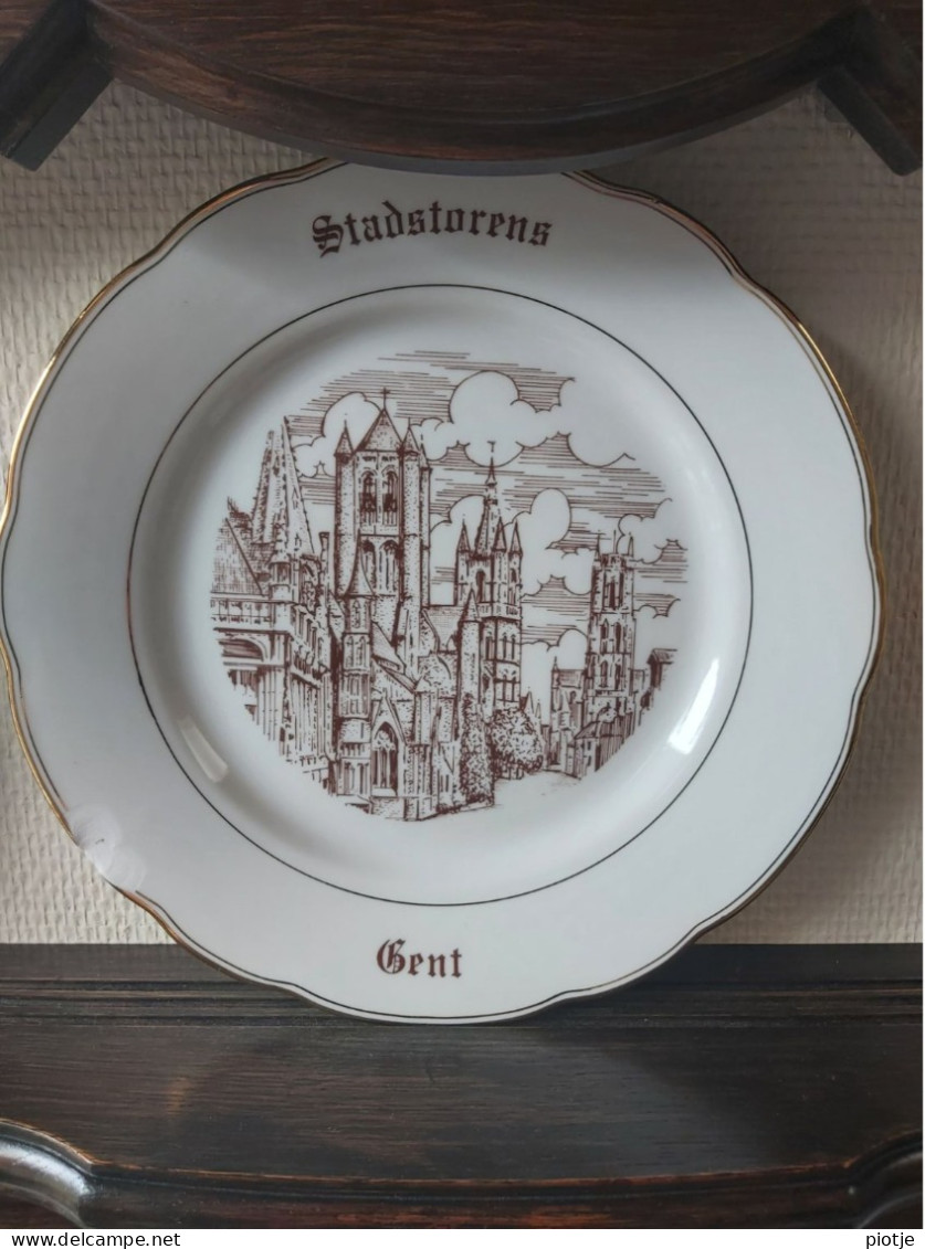 * Gent - Gand (Oost Vlaanderen) * 6 unieke borden Magvam porselein van GENT te Ieper assiette