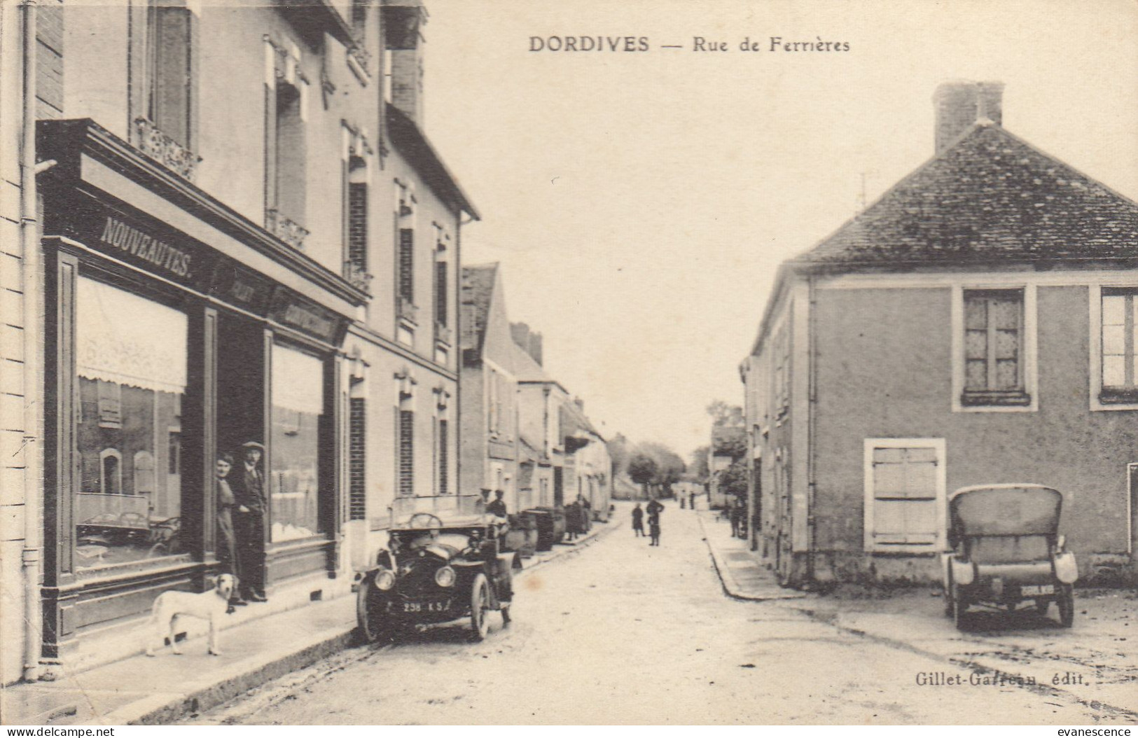 45 :  Dordives : Rue De Ferrières, Vieilles Voitures     ///   Ref. Juin 23  ///   BO - Dordives