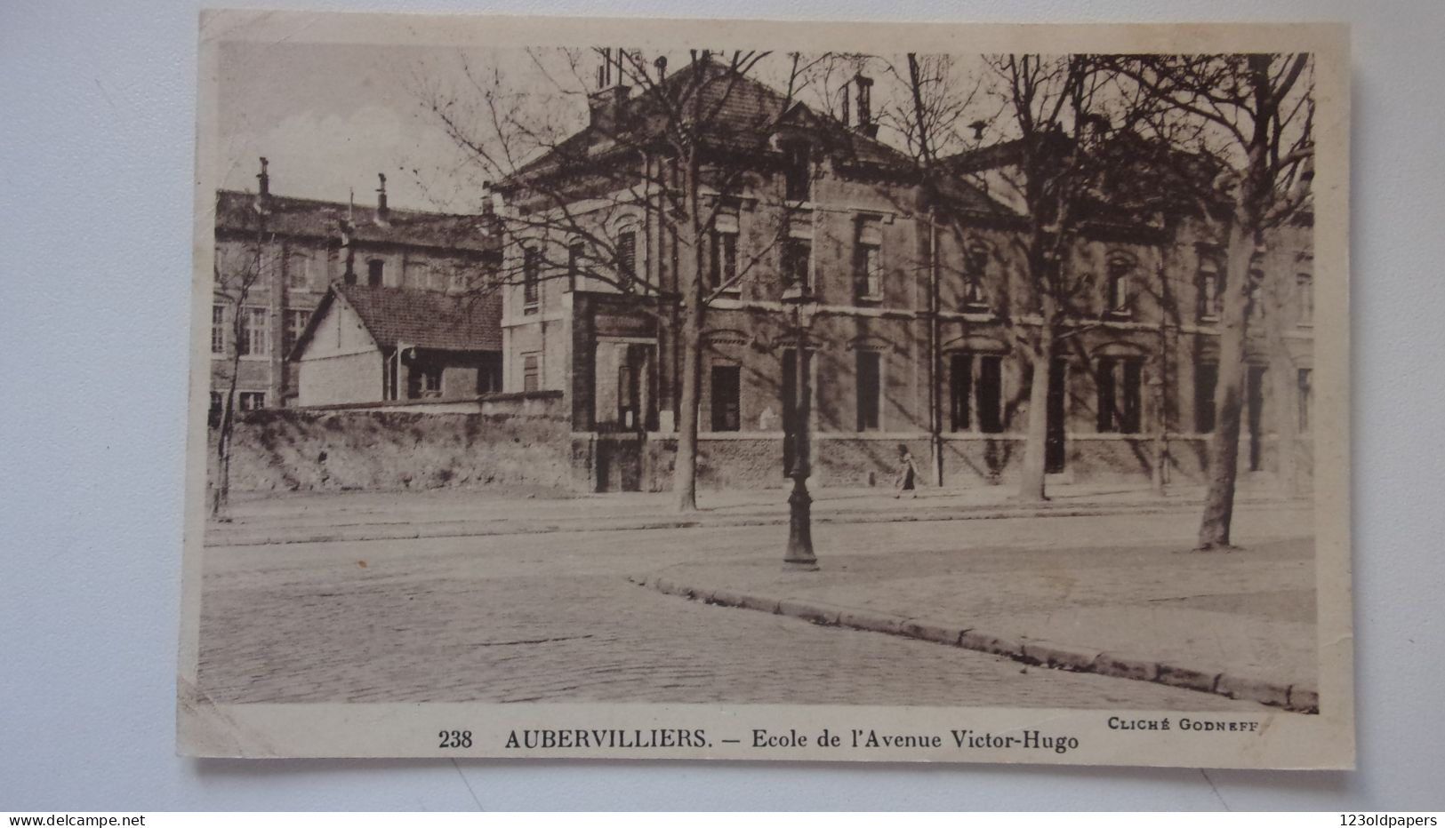 93  AUBERVILLIERS ECOLE AV VICTOR HUGO 1947 - Aubervilliers