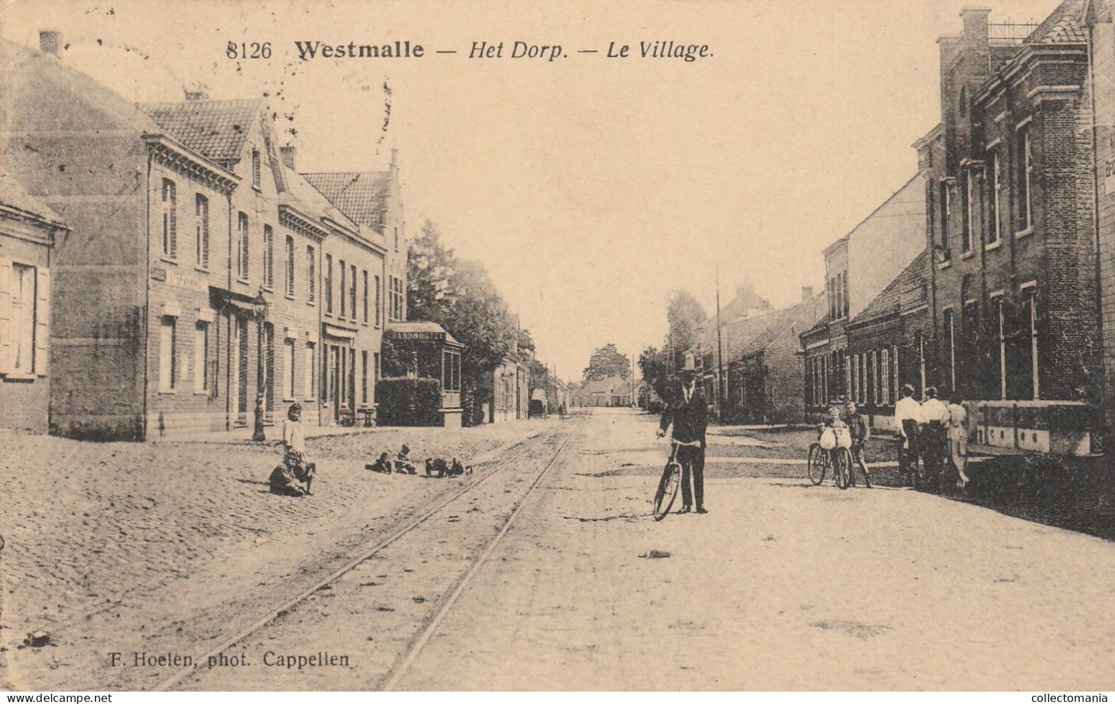 2 Oude Postkaarten Westmalle Het Dorp Uitgever Hoelen   Dorp Buurtspoorweg Westmalle  Hotel De Kroon - Malle