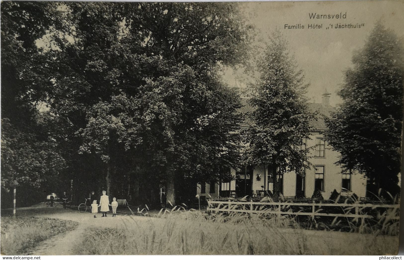Warnsveld (Gem. Zutphen) Familie Hotel 't Jachthuis No. 2. 1915 - Zutphen