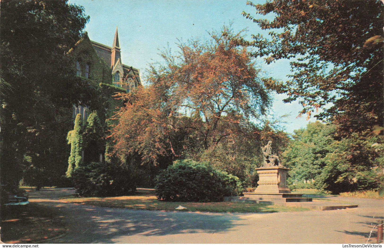 ETATS-UNIS - College Hall And Statue Of Ben Franklin - University Of Pennsylvania - Philadelphia- Carte Postale Ancienne - Philadelphia