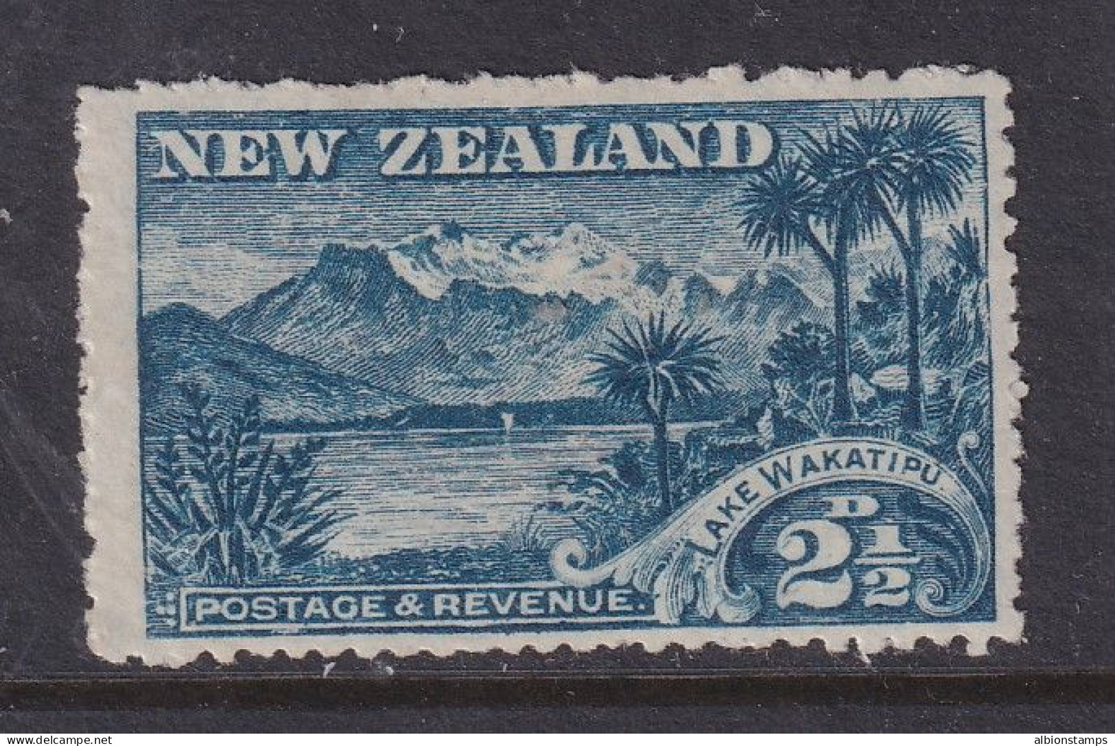 New Zealand, Scott 111 (SG 320), MLH - Unused Stamps