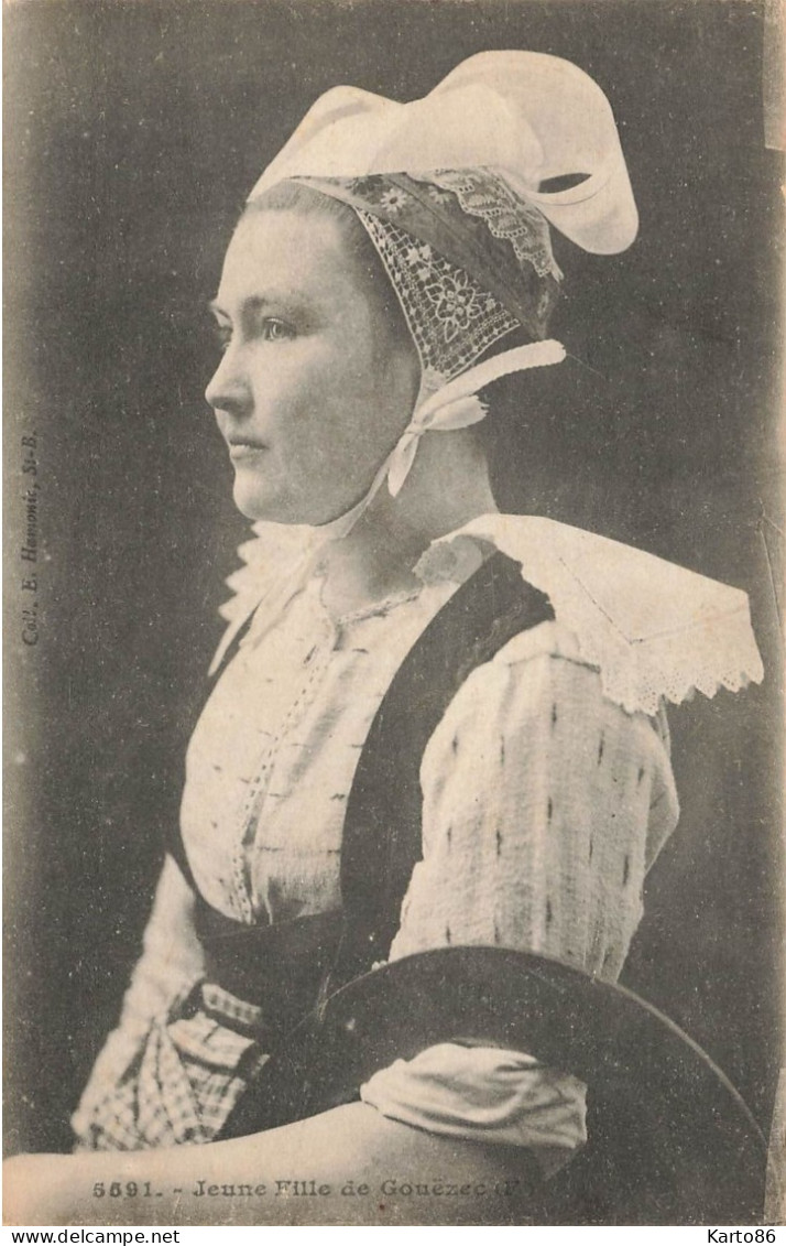 Gouézec * Femme Du Pays En Costume Et Coiffe - Gouézec