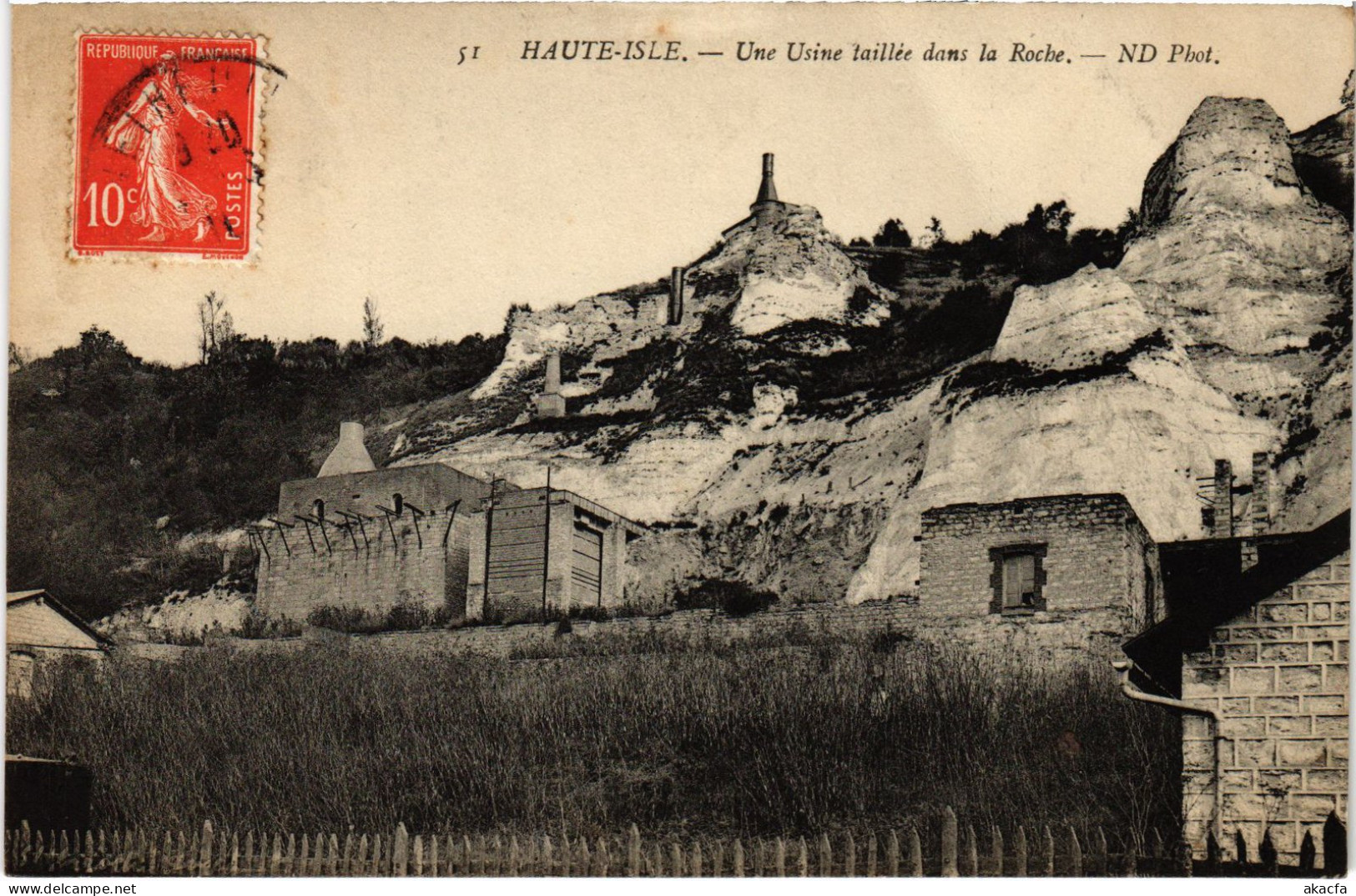 CPA Haute-Isle Une Usine Taillee Dans La Roche FRANCE (1309147) - Haute-Isle