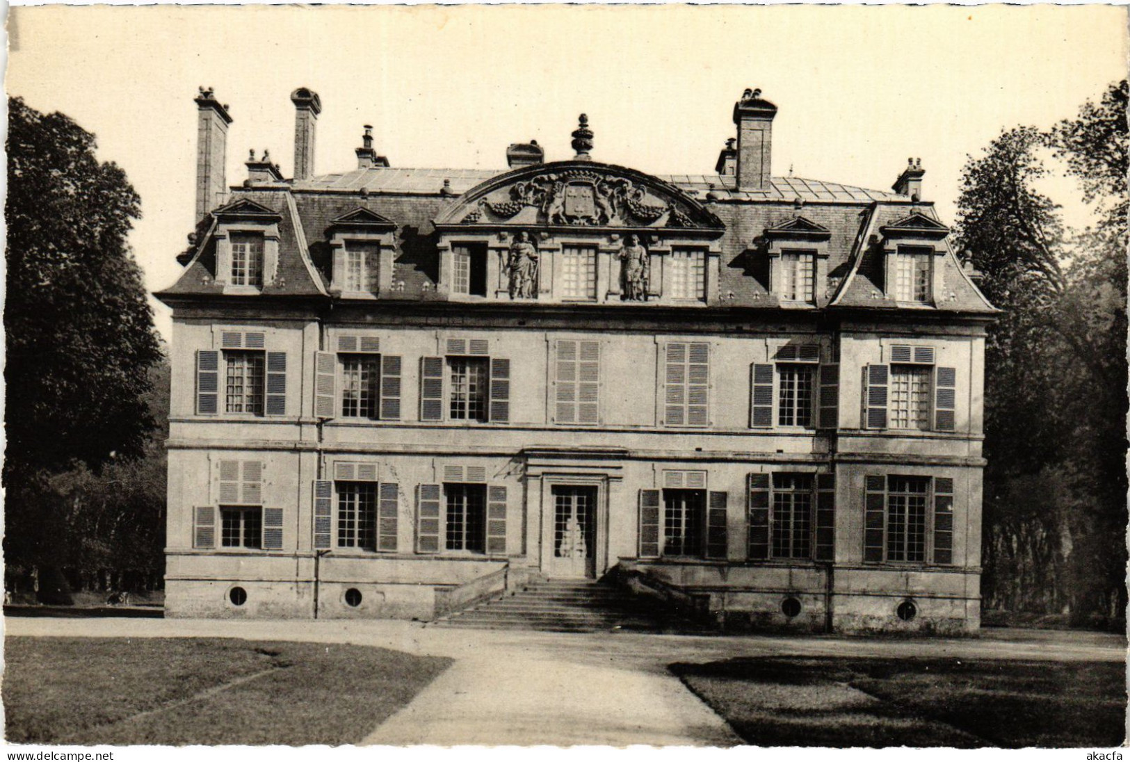 CPA Guiry Le Chateau, Cour D'Honneur FRANCE (1309567) - Guiry En Vexin