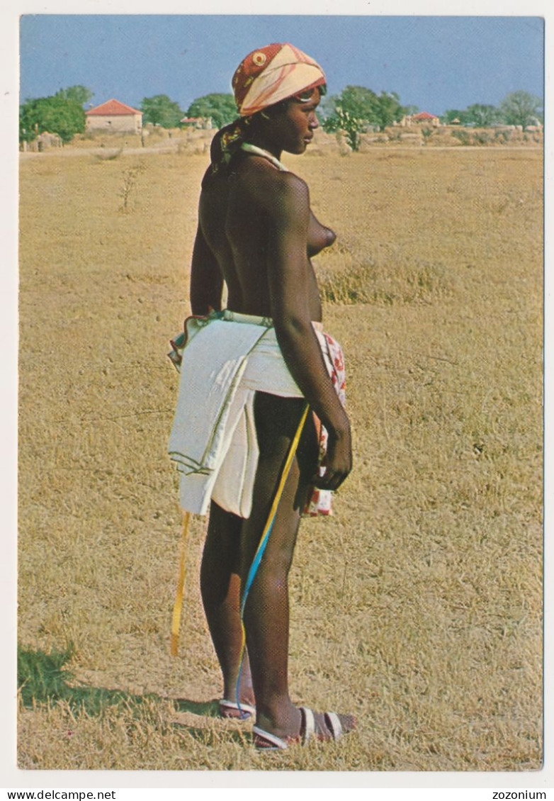 AFRICA PORTUGESA Nu, Nude, Nackt, Ethnique, Ethnic,  Rapariga Humbe - Black Nude Woman -  Vintage Old Postcard - Afrique