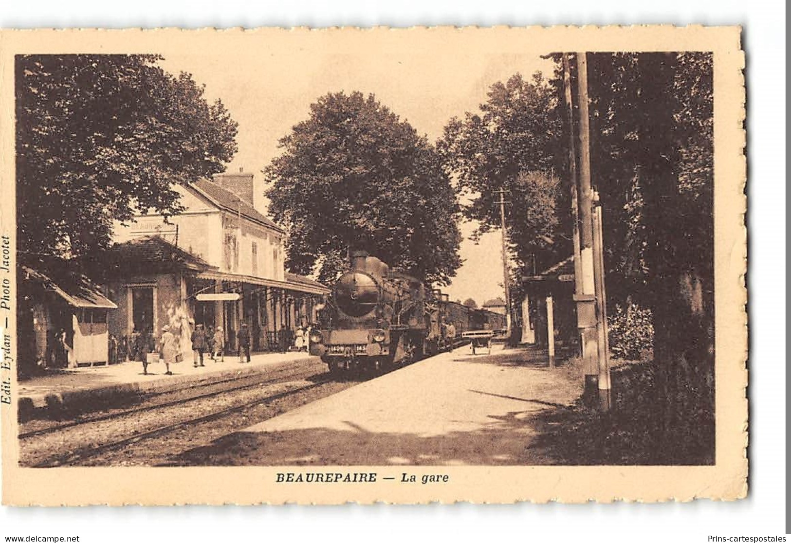 CPA 38 Beaurepaire La Gare Et Le Train - Beaurepaire