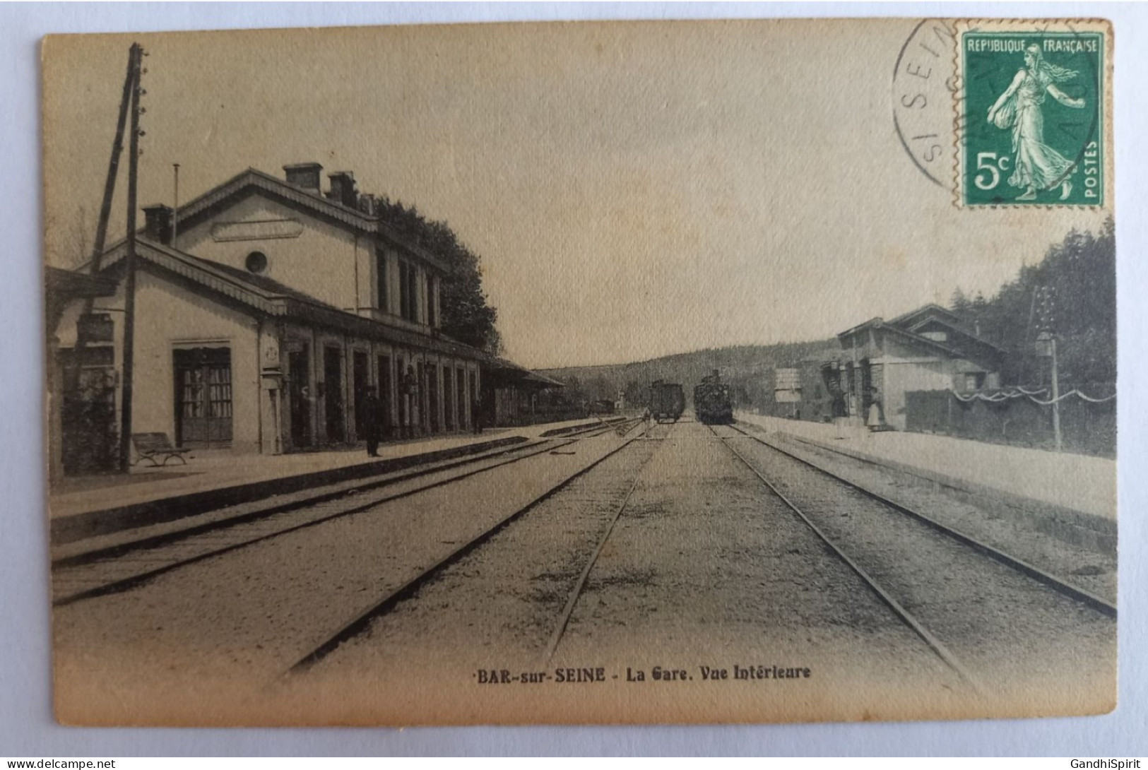 Bar Sur Seine - La Gare - Vue Intérieure - Train, Locomotive - Bar-sur-Seine