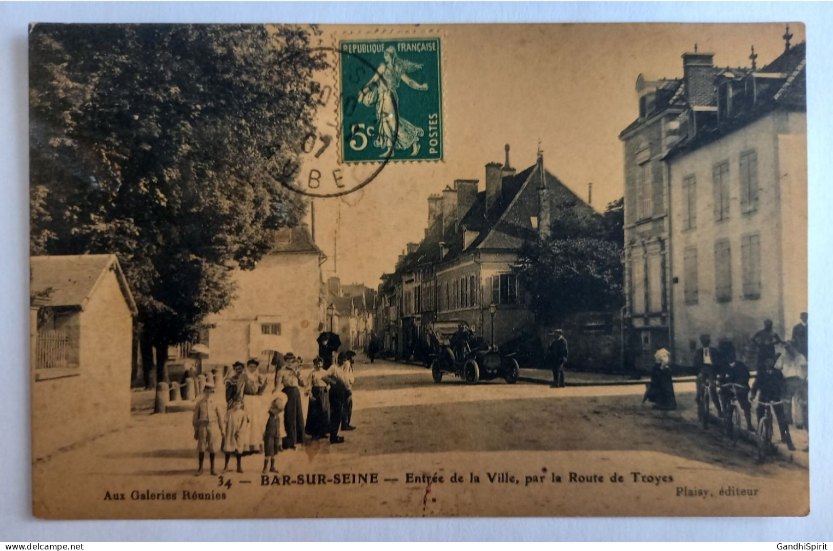 Bar Sur Seine - Entrée De La Ville Par La Route De Troyes - Auto, Voiture Décapotable - Bar-sur-Seine