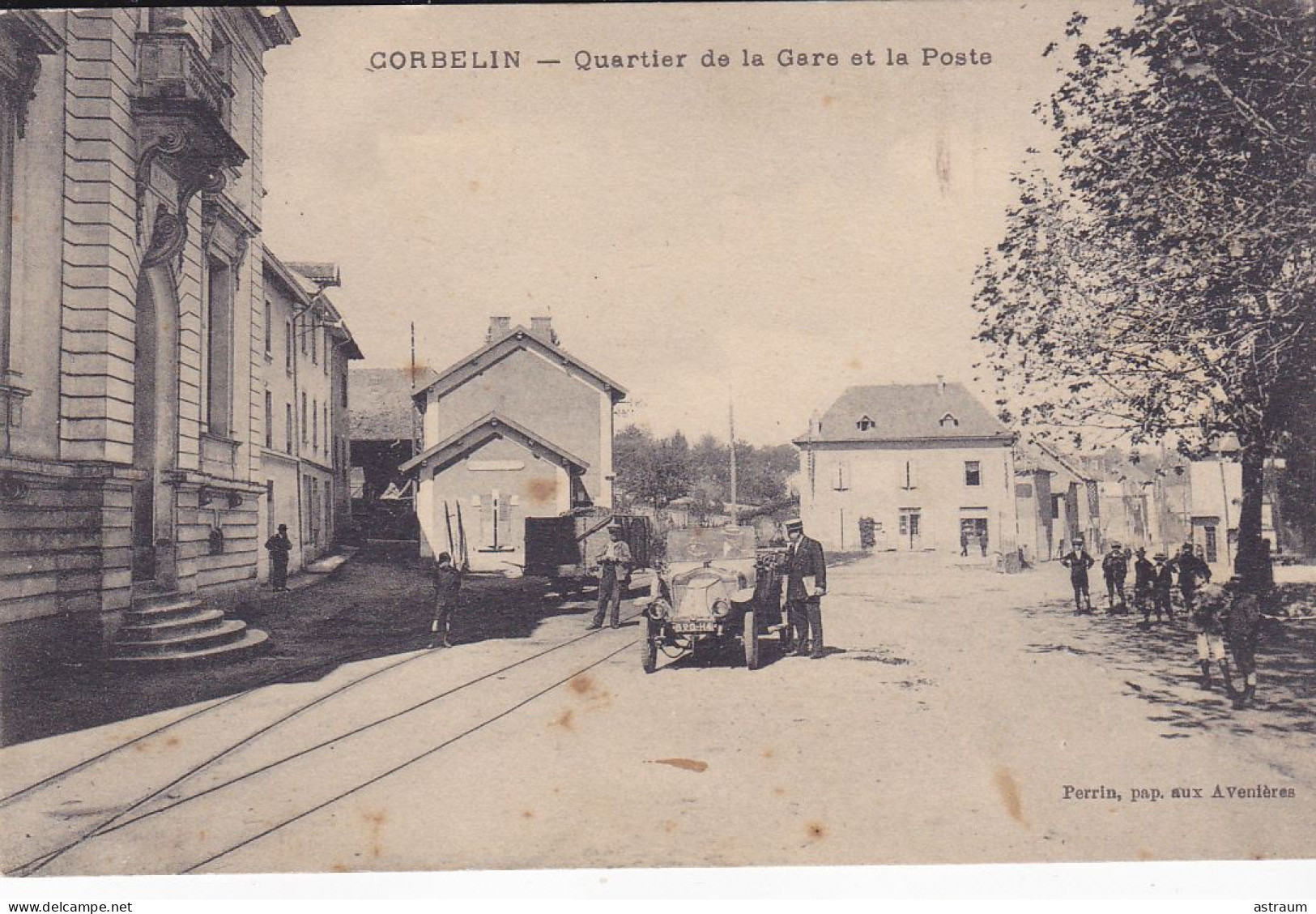 Cpa - 38 - Corbelin -peu Courante- Animée - Quartier De La Gare - Voiture - Edi Perrin - Corbelin