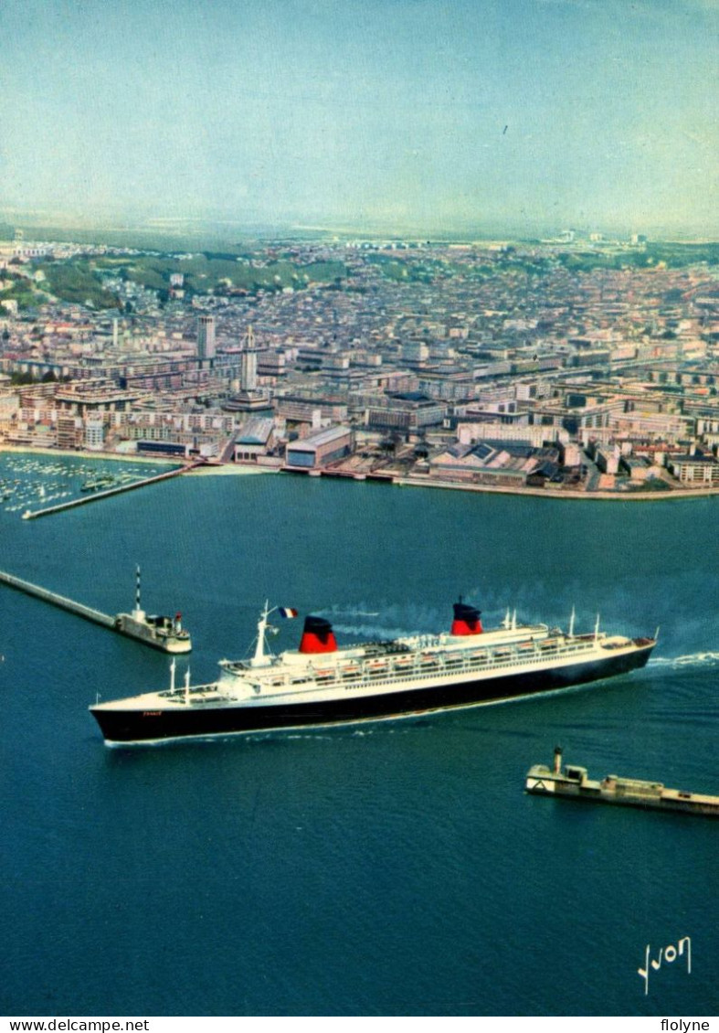 Bateau - Le Paquebot LE FRANCE Quittant Le Port Du Havre - Passagiersschepen