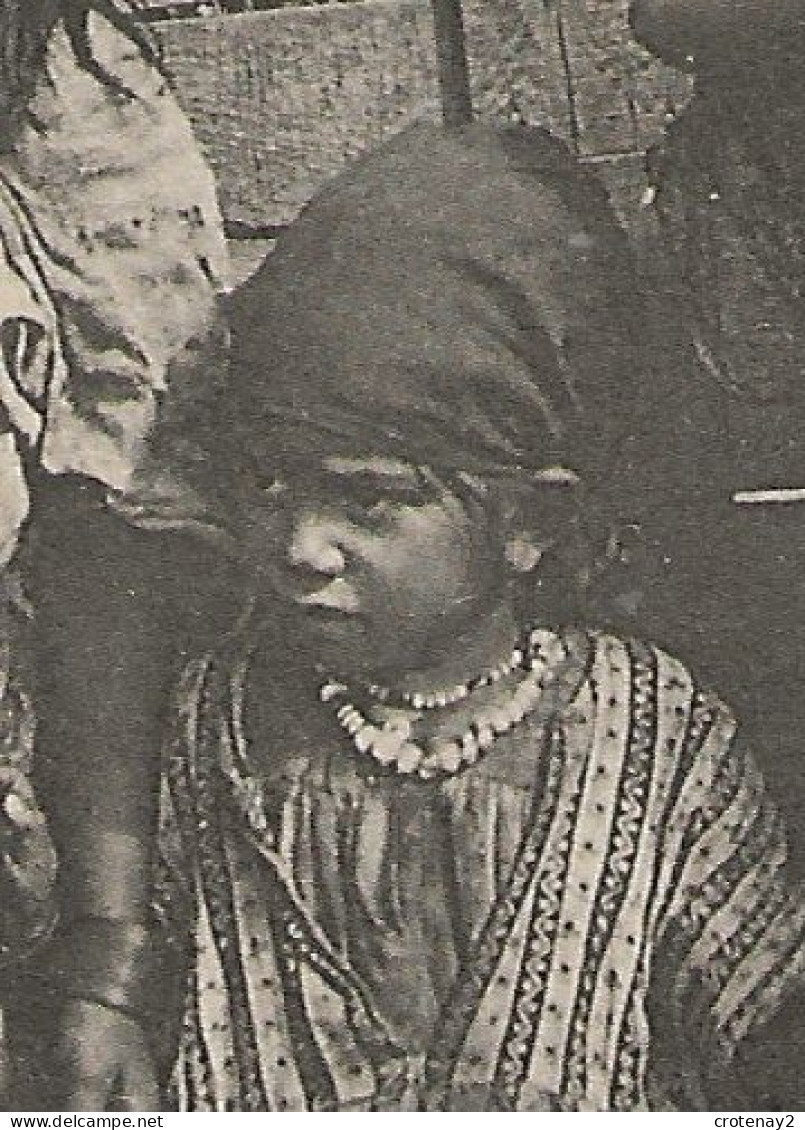 ALGERIE N°151 Jeunes Enfants Kabyles En 1905 VOIR ZOOMS Et Dos Non Séparé Avant 1905 - Children