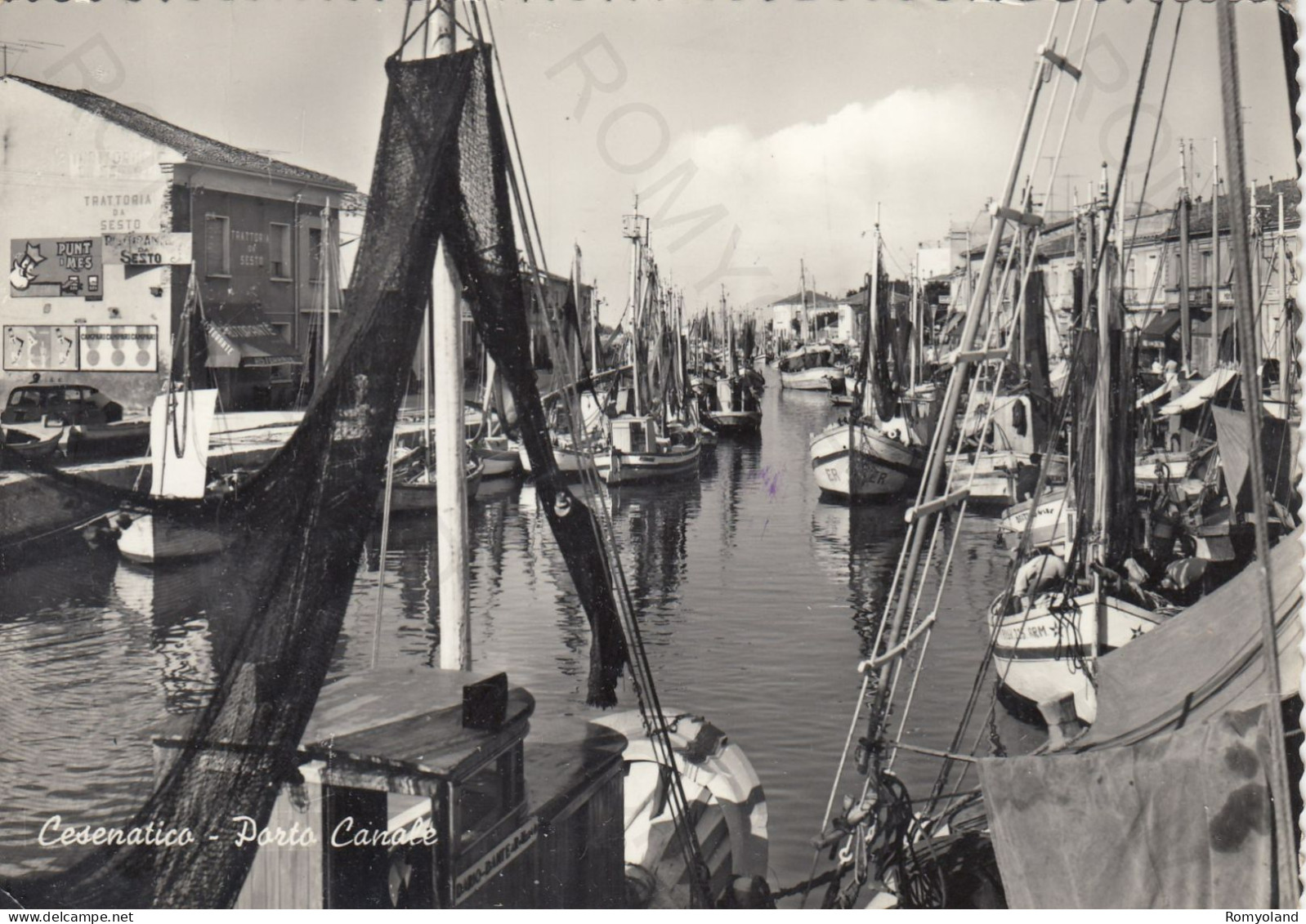 CARTOLINA  CESENATICO,CESENA,EMILIA ROMAGNA-PORTO CANALE-SPIAGGIA,MARE,ESTATE,VACANZA,BARCHE A VELA,VIAGGIATA 1961 - Cesena