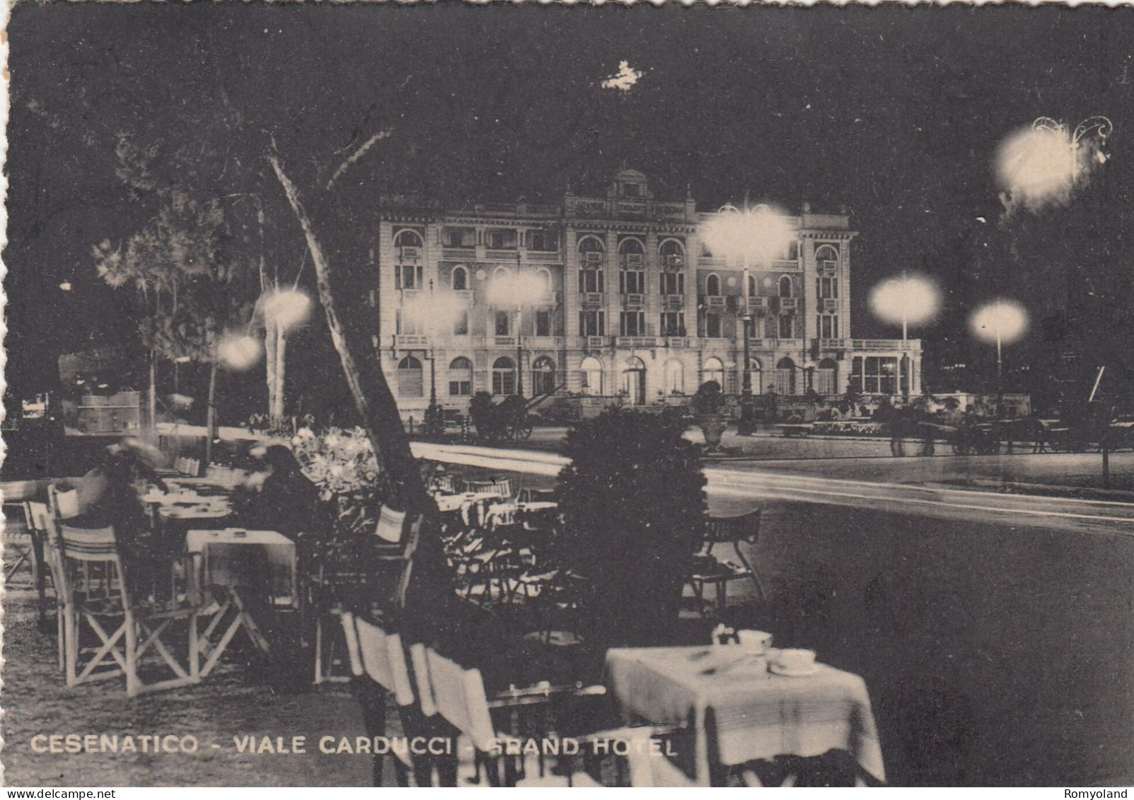 CARTOLINA  CESENATICO,CESENA,EMILIA ROMAGNA-VIALE CARDUCCI-GRAND HOTEL-SPIAGGIA,VACANZA,BARCHE A VELA,VIAGGIATA 1956 - Cesena