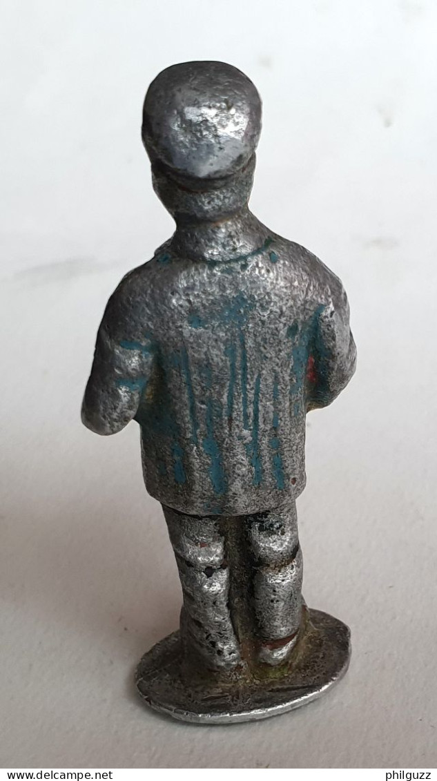 QUIRALU - FERME - ALUMINIUM - ANNEE 50 FIGURINE FERMIER MAQUIGNON (2) - Quiralu