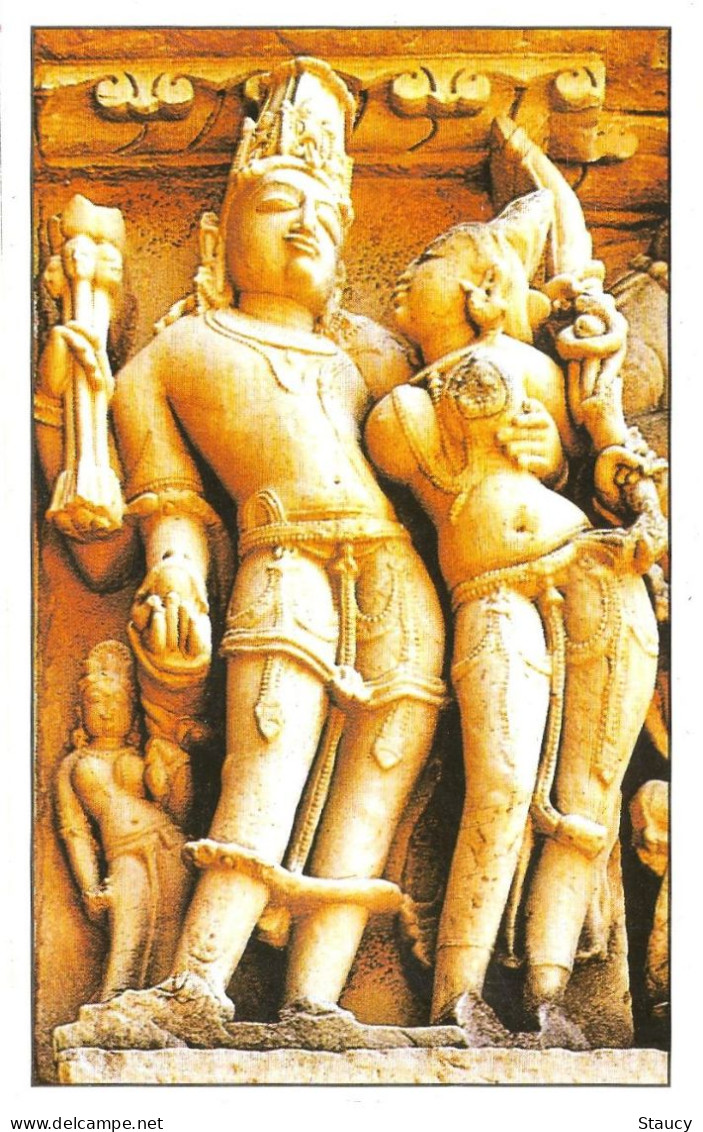 India Khajuraho Temples MONUMENTS - Amorous Couple From Laxman TEMPLE 925-250 A.D Picture Post CARD New Per Scan - Ethnics