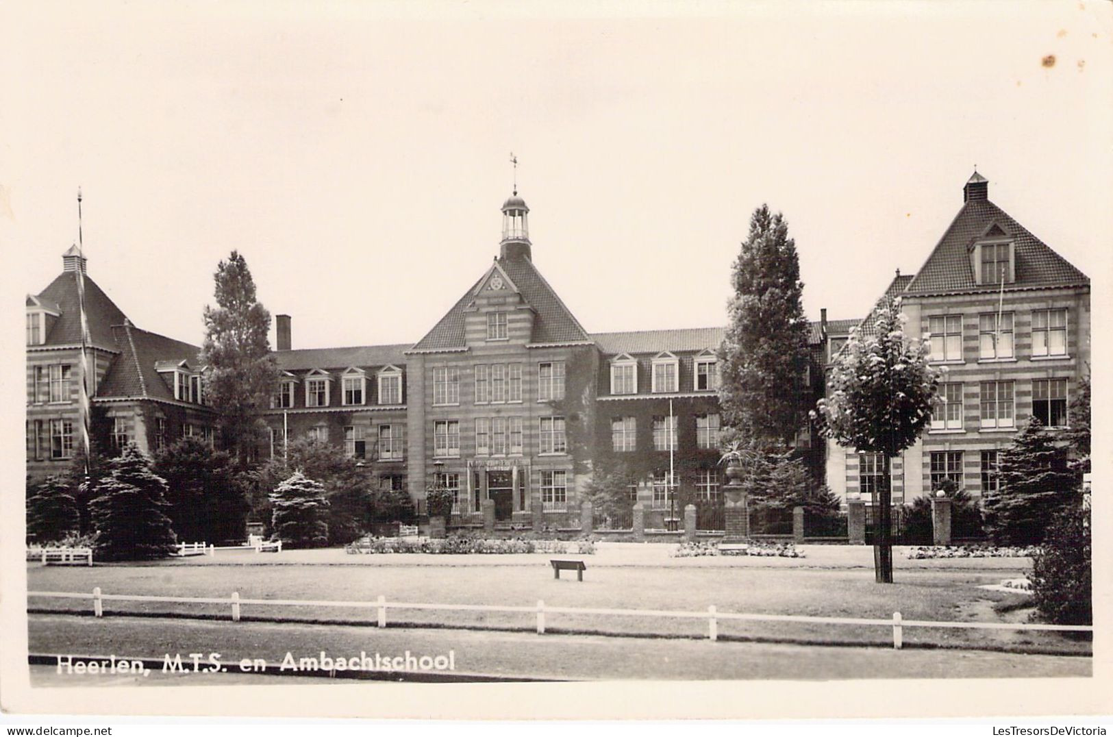 PAYS BAS - HEERLEN - MTS - En Ambachtschool -  Carte Postale Ancienne - Autres & Non Classés