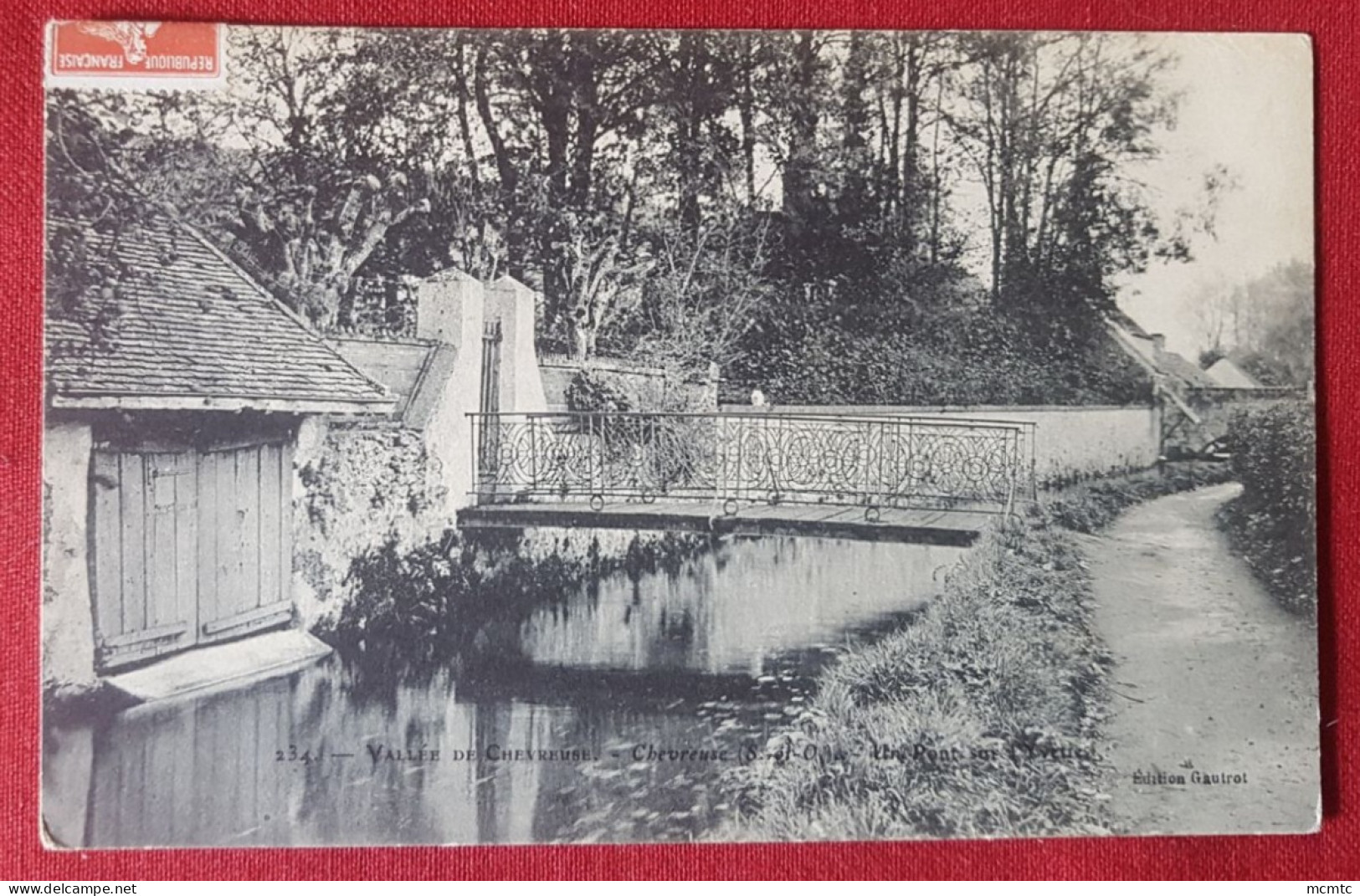 CPA  -  Vallée De Chevreuse -  Chevreuse - (S.-et-O.) - Un Pont Sur L'Yvette - Chevreuse