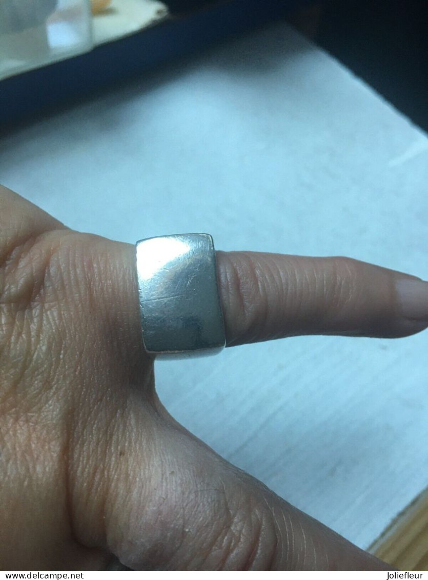 bague ou chevalière en argent massif taille :54