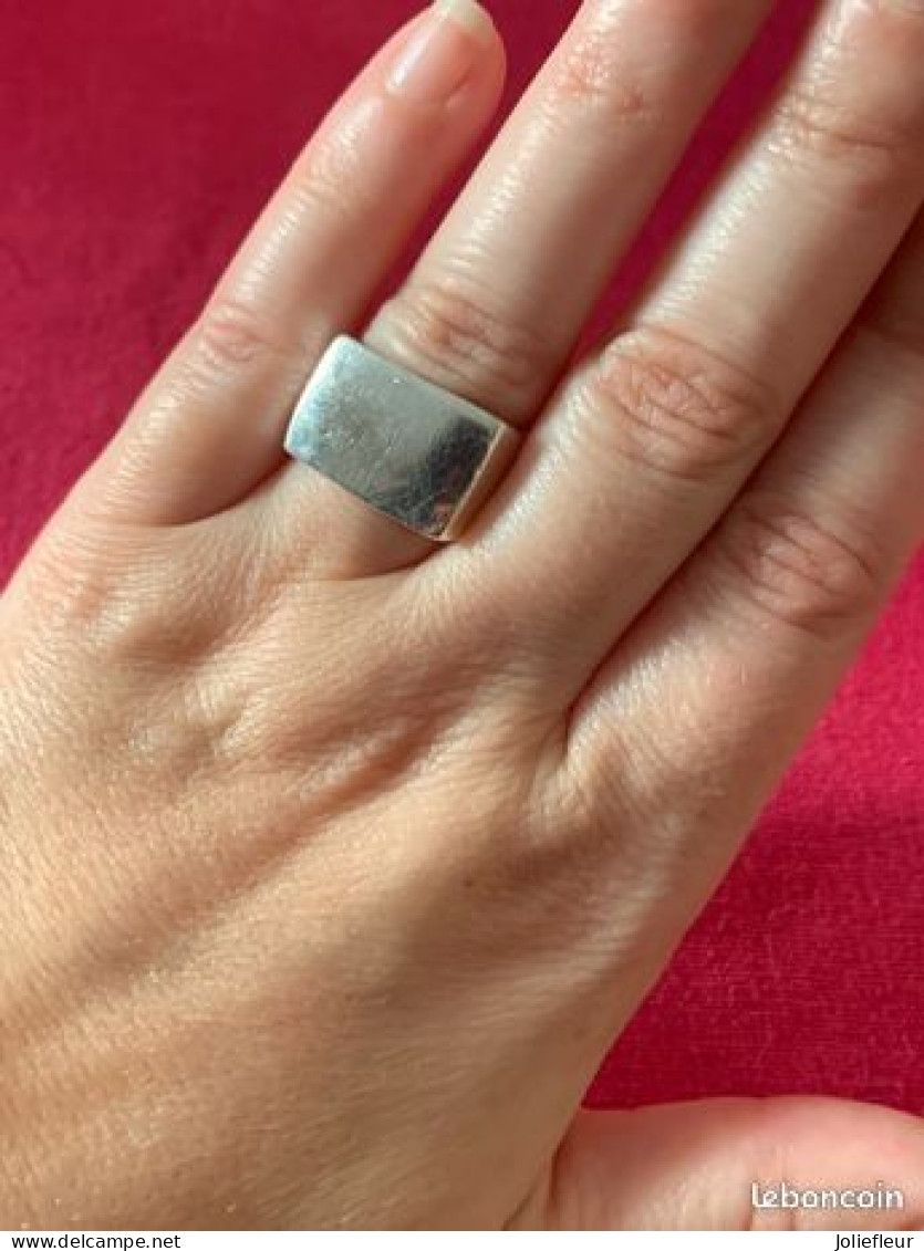 bague ou chevalière en argent massif taille :54