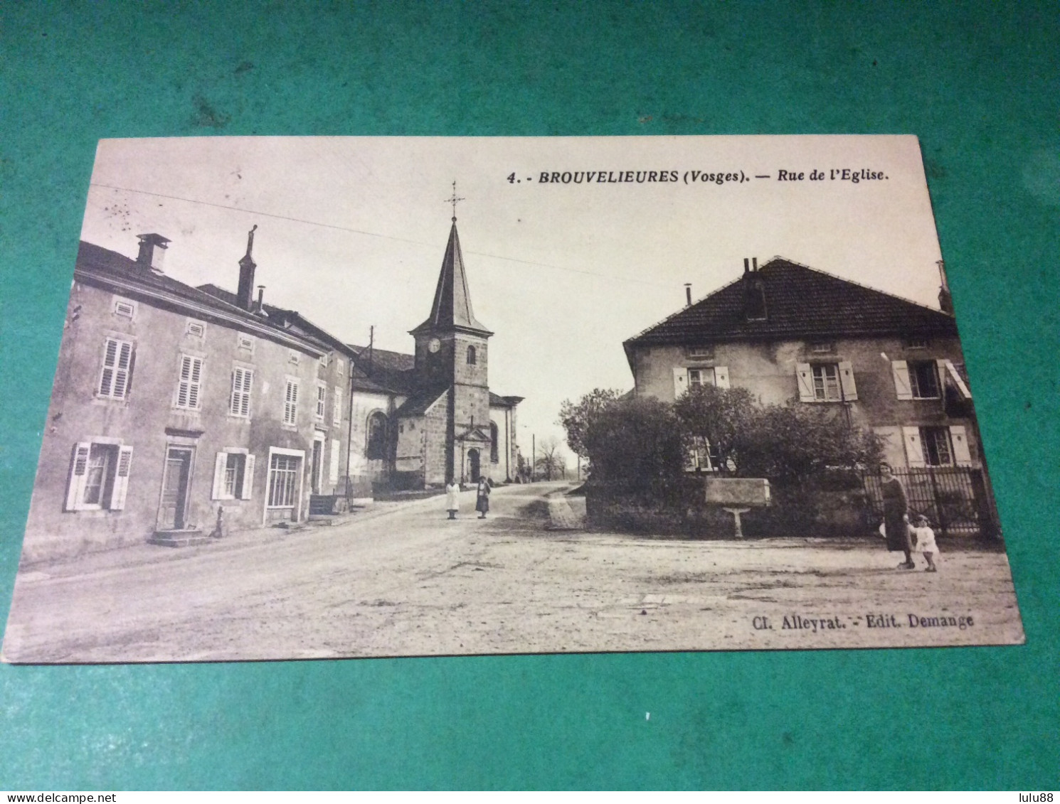 BROUVELIEURES. Rue De L’eglise. CARTE RARE - Brouvelieures