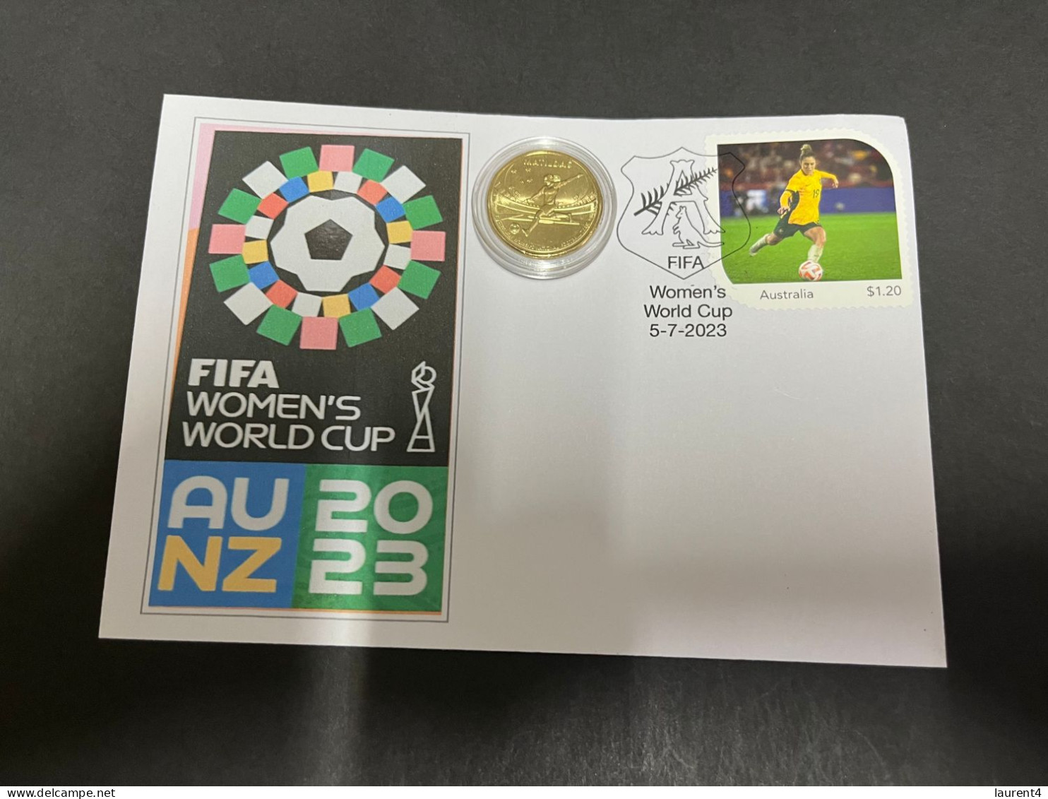 7-7-2023 (1 S 35A) $ 1 - Women's Football  World Cup (1 Of 4 Coins Issued) On FIFA Football Cover (released 11-7-2023) - 2 Dollars