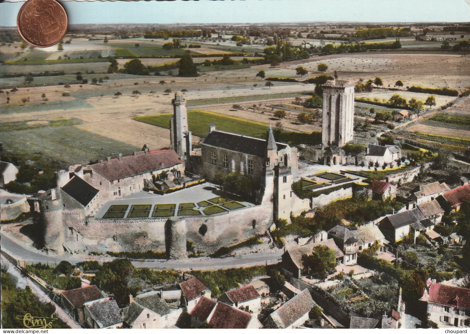 37  - Carte Postale Semi Moderne De  LE GRAND PRESSIGNY   Vue Aérienne - Le Grand-Pressigny