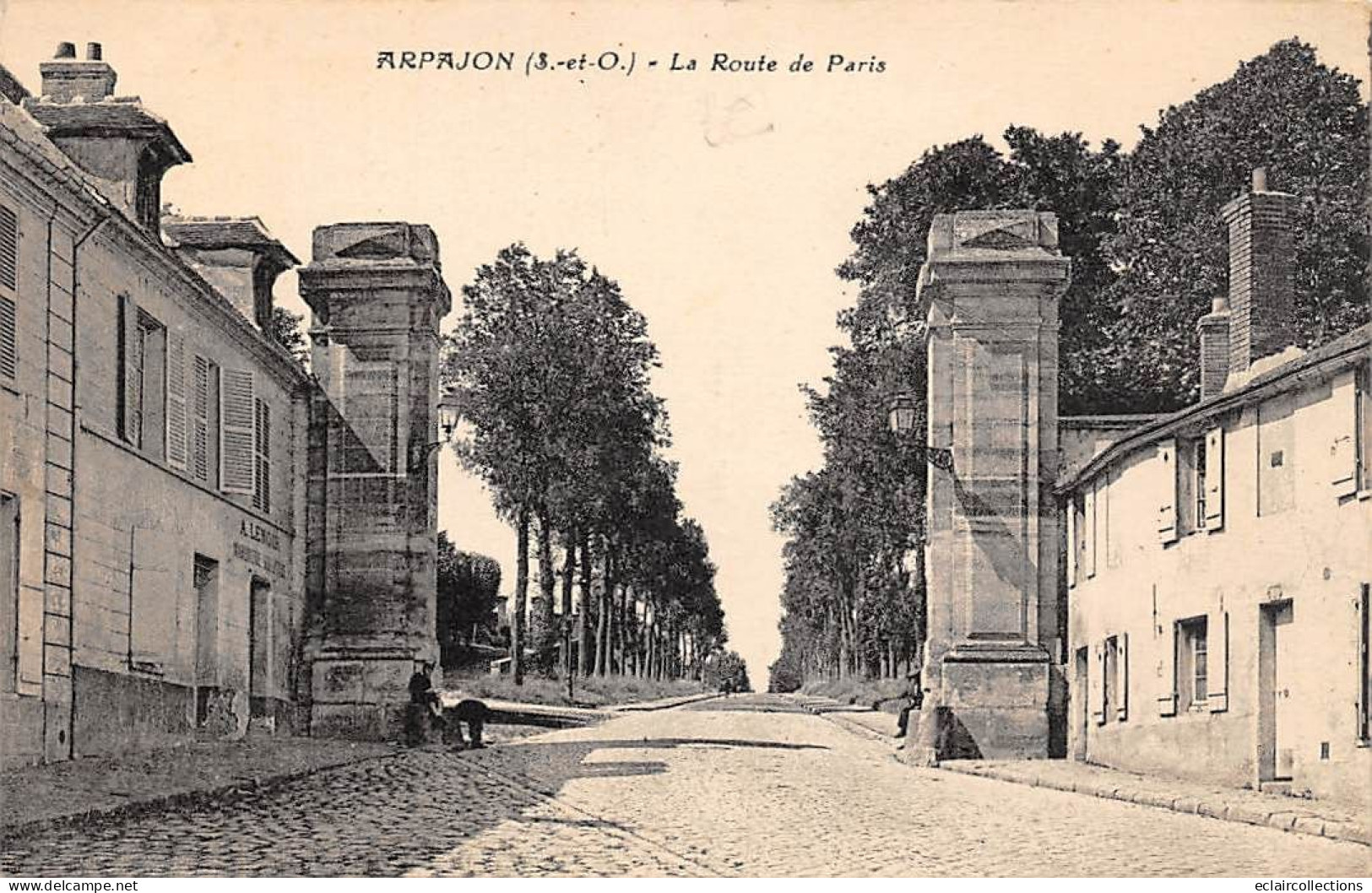 Arpajon           91           La Route De Paris         (voir Scan) - Arpajon