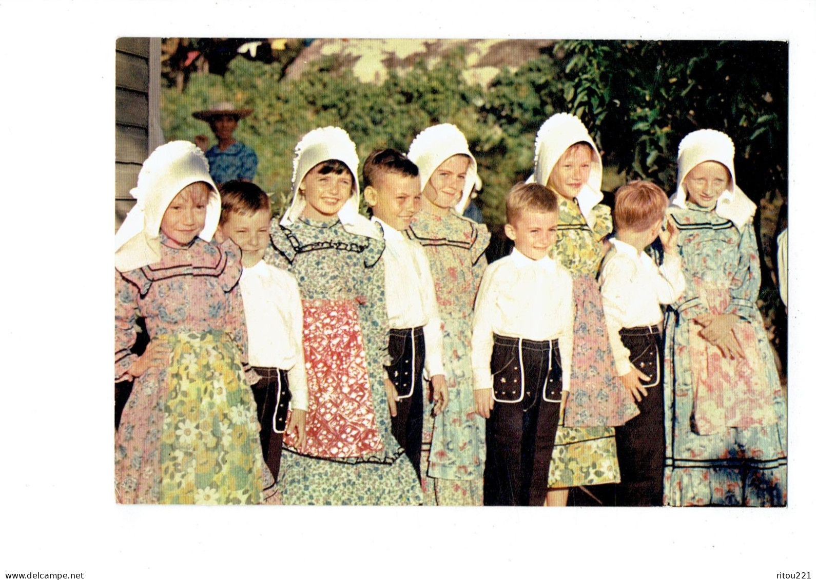 Cpm - Guadeloupe > Saint Barthelemy - Groupe Folklorique - Costume Enfants - Saint Barthelemy